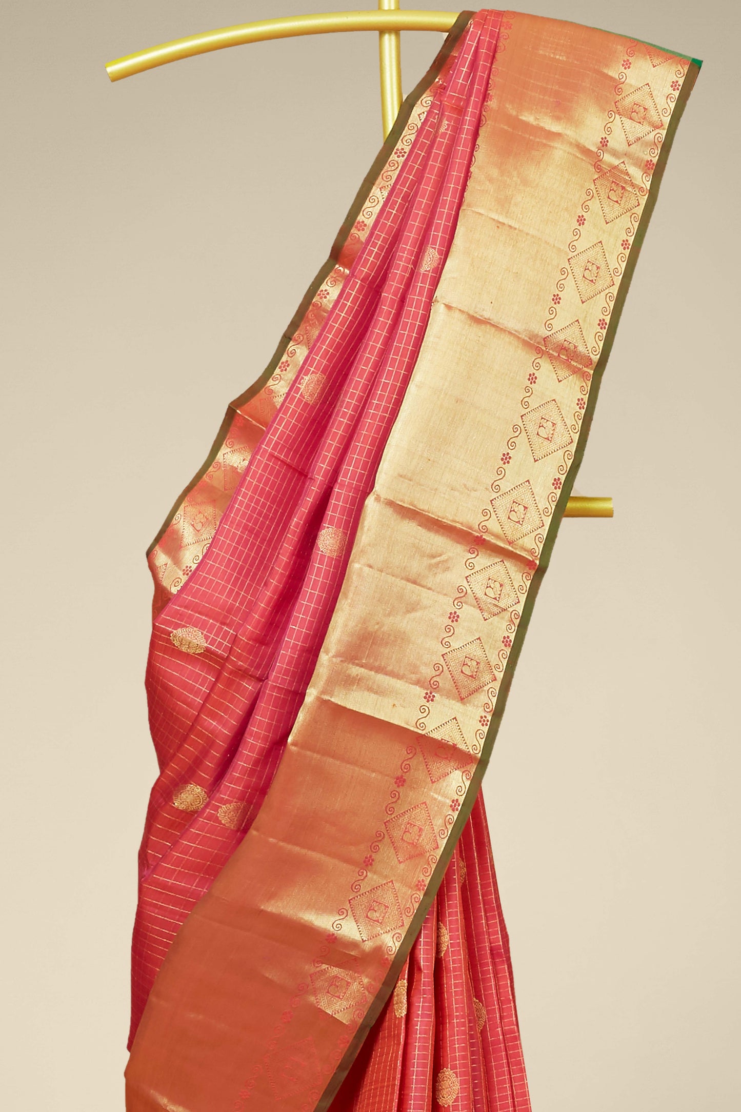 Kanchipuram Vaira Oosi And Checks