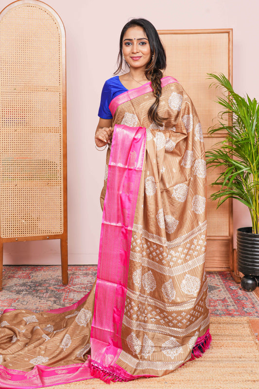 sandal dola silk saree