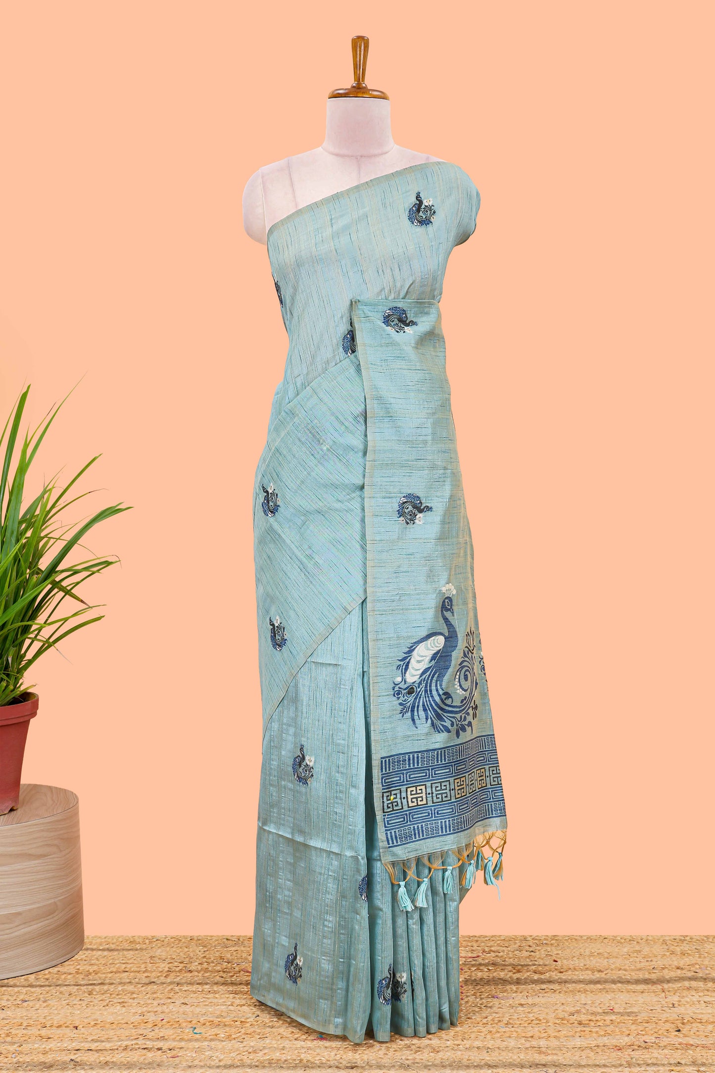 Green munga cotton peacock butta saree with fine thread weaving, borderless style and matching blouse