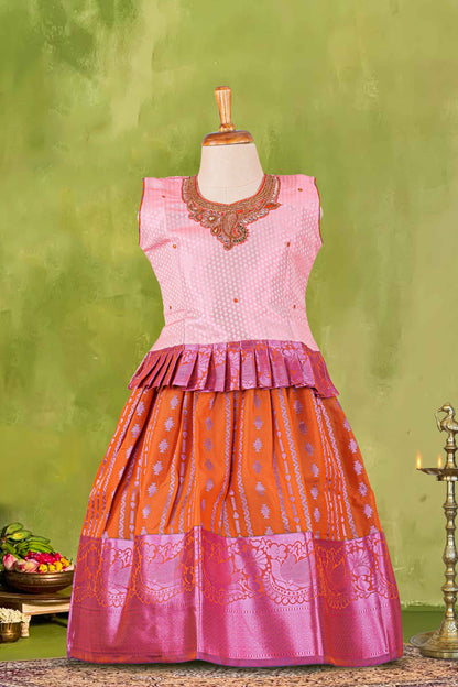 Pattu Pavadai