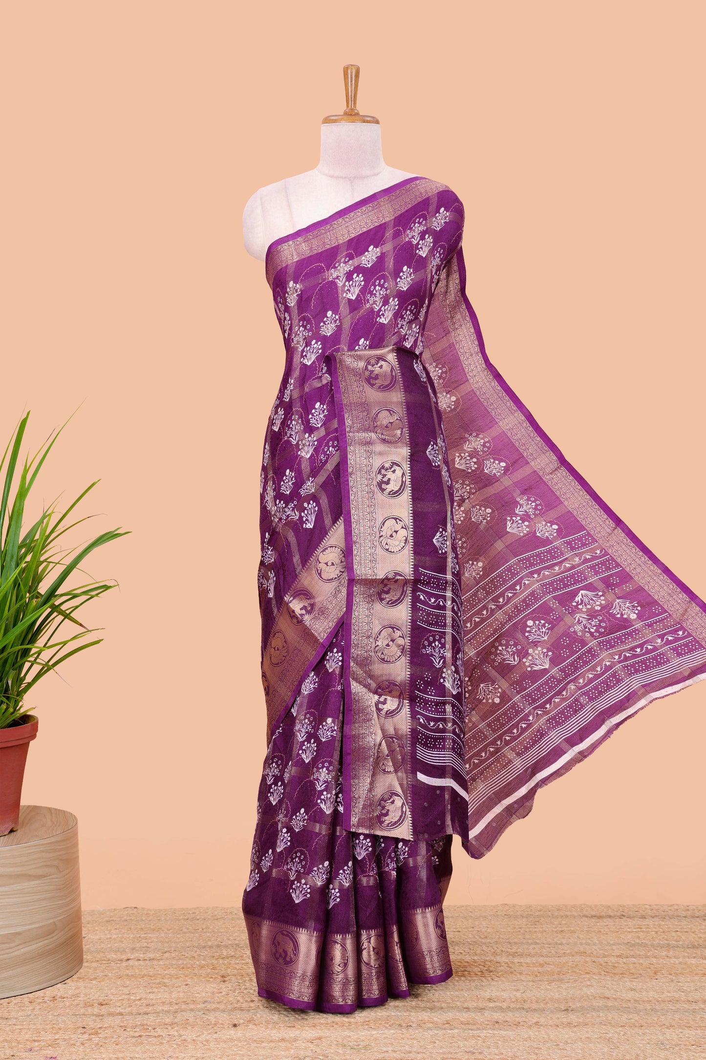 Lavender moss chiffon saree with floral checked butta and self border
