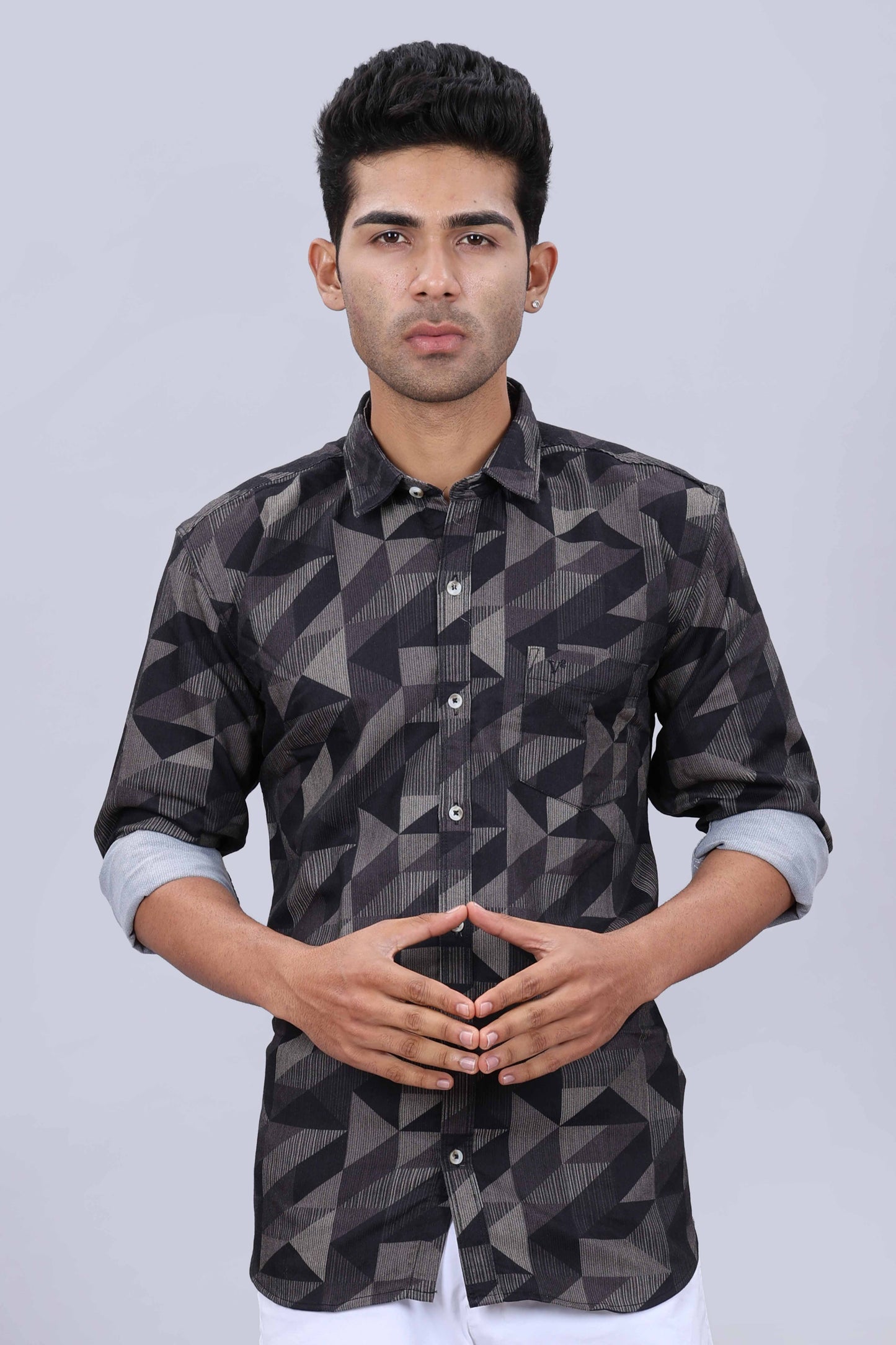 Men’s Slim Fit Casual Shirt in Popcorn Fabric with Fancy Printed Collar