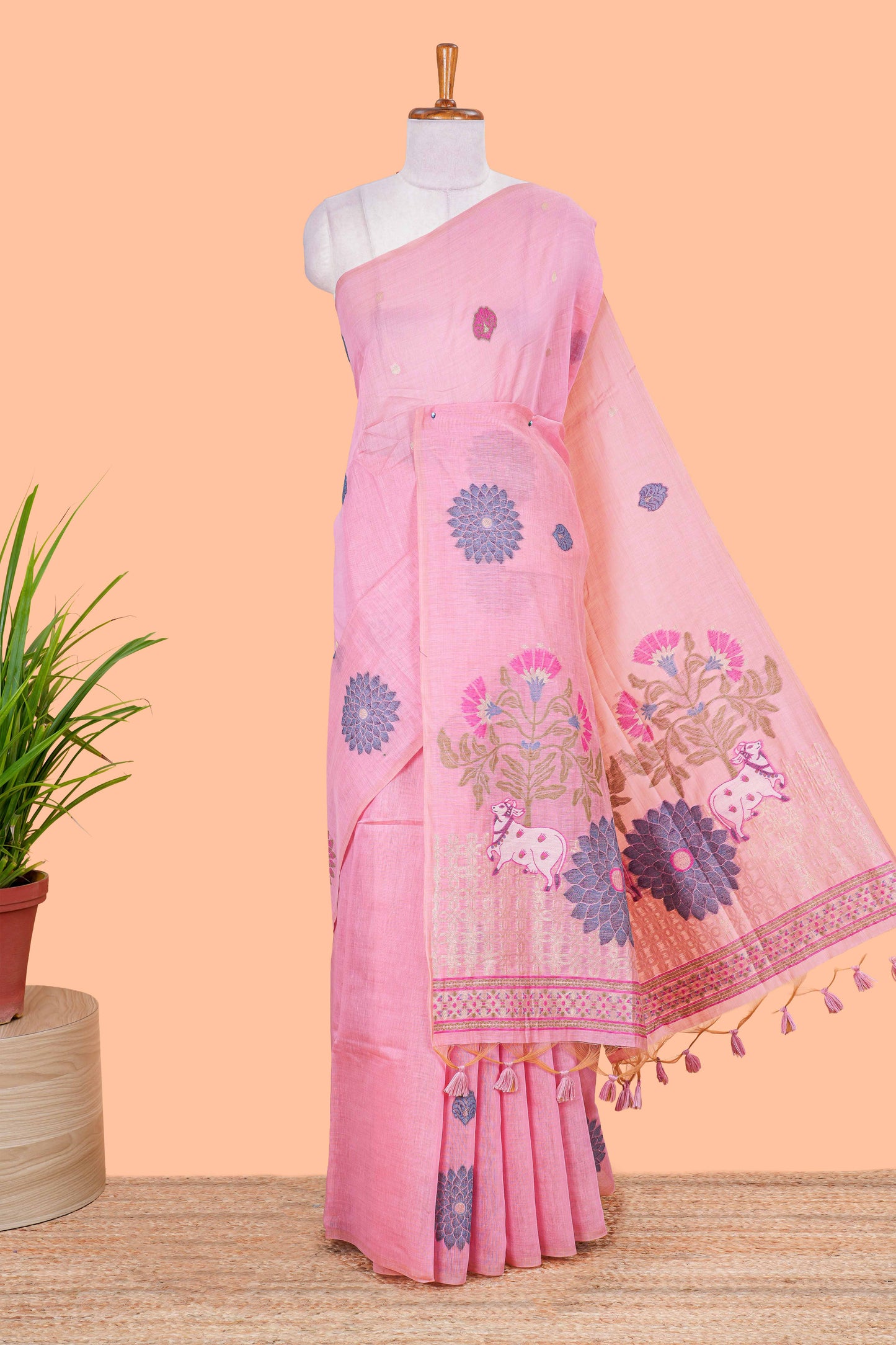 Borderless pink floral woven pichwai design munga cotton saree with self border and matching pallu