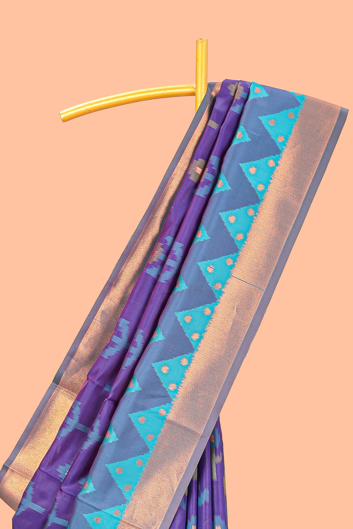 Violet Semi Soft Silk Saree Body All Over Ikkat Pochampally Thread Weaving and Chevron Pattern Border With Ikkat Rich Pallu