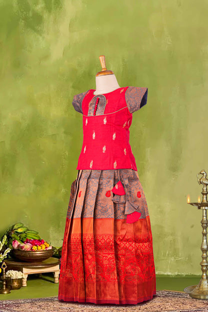 Pattu  pavadai