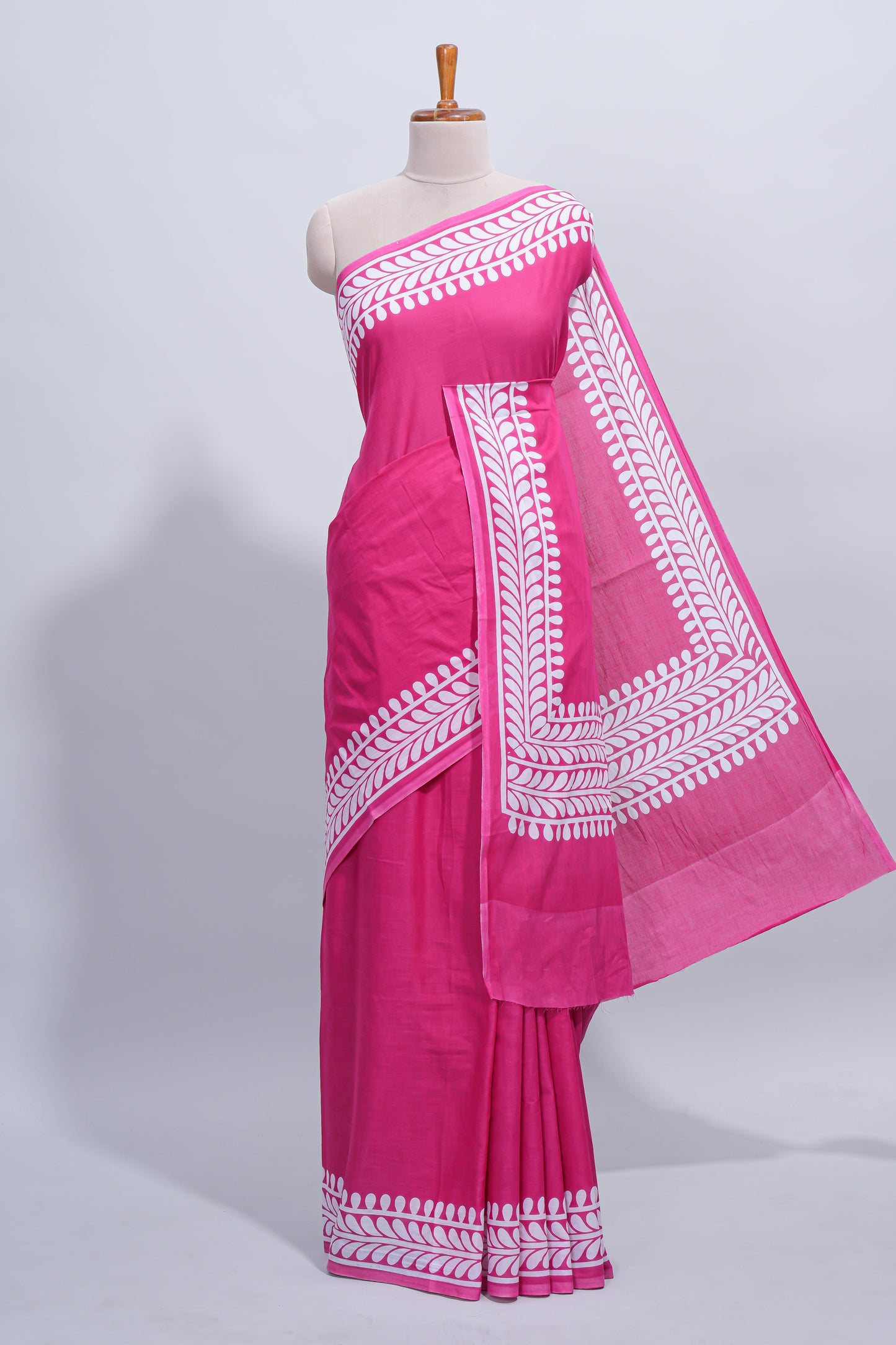 Pink plain mul mul cotton saree with self border and matching blouse