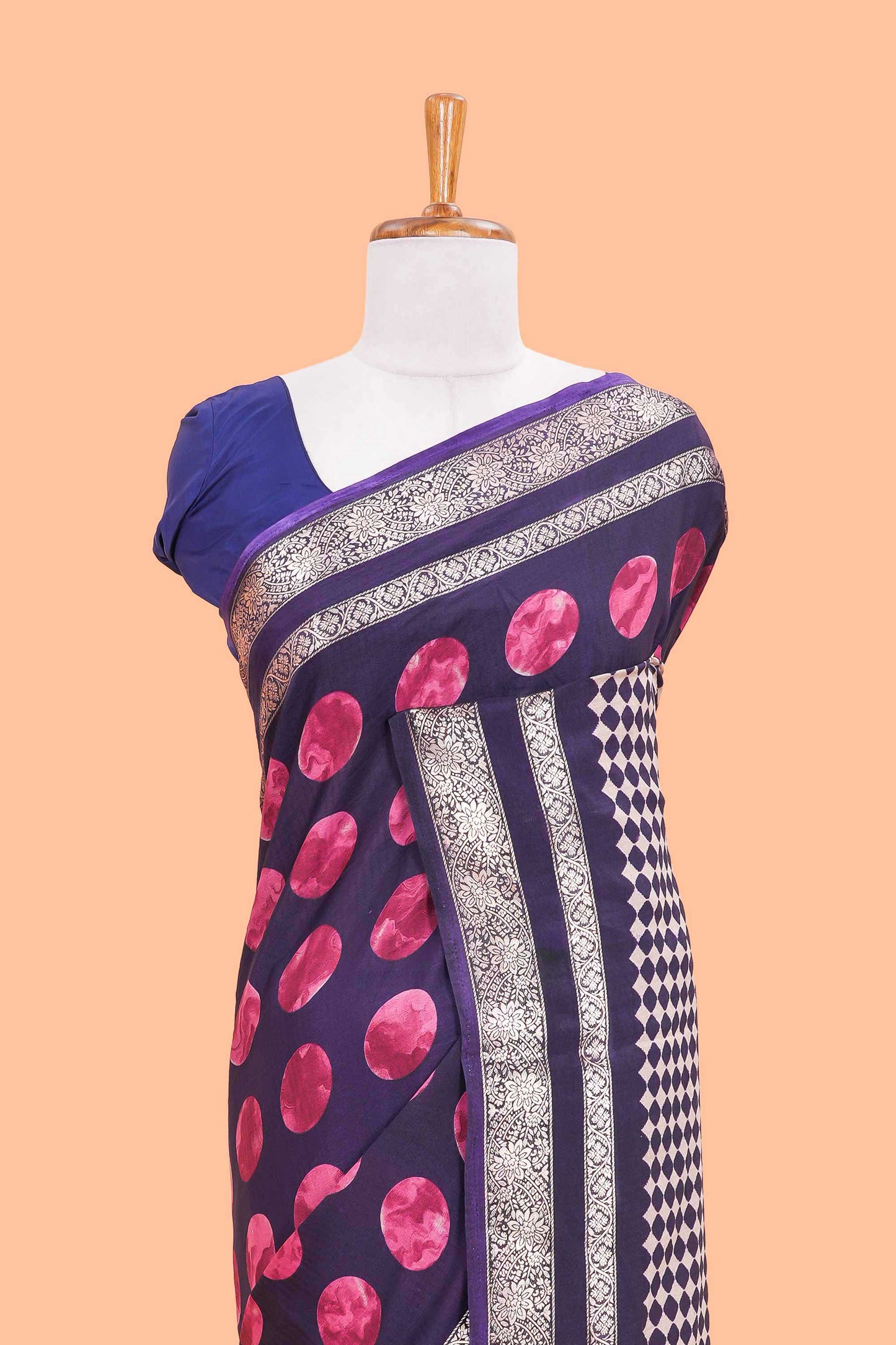 Semi Chiffon Saree All Over Moon Design And Retta Petta Border