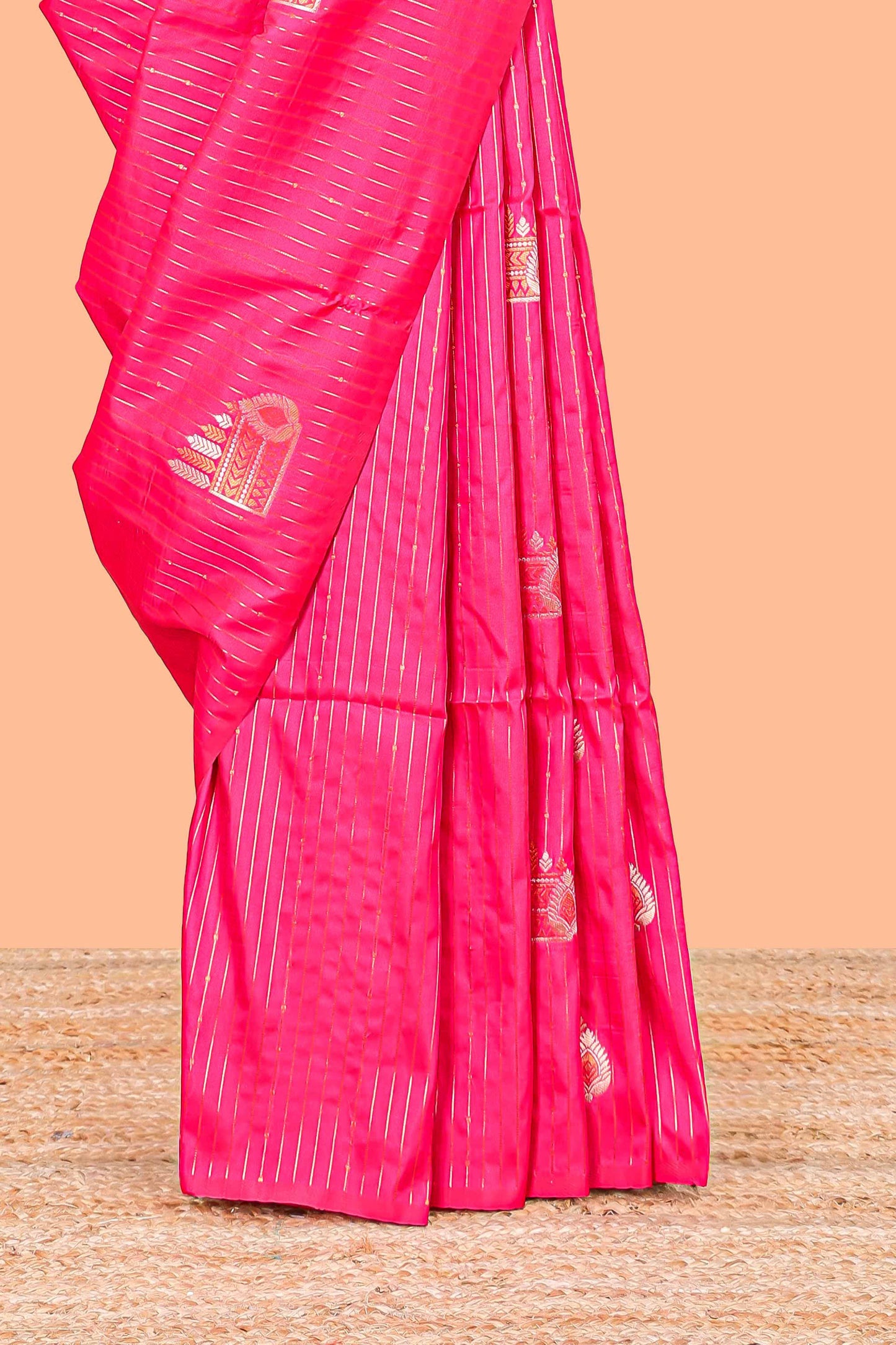 Semi Soft Silk Saree Body All Over Vaira Oosi Zari Pattern With Gold Zari Butti and Borderless Grand Zari Rich Pallu