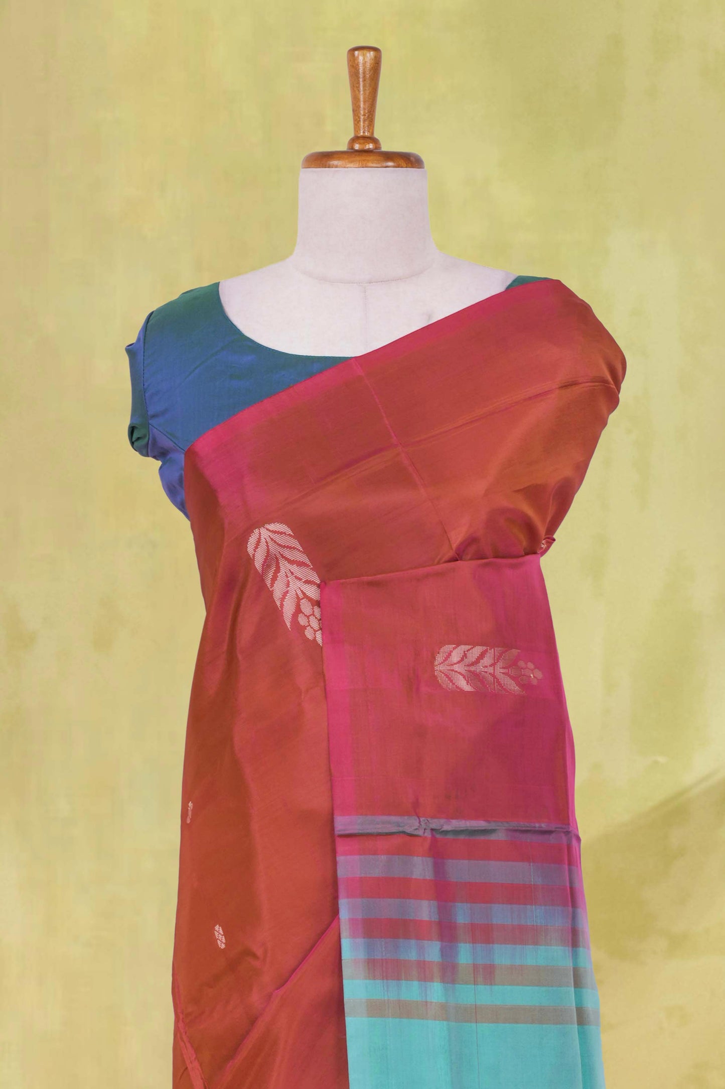 Vazhainaar Silk