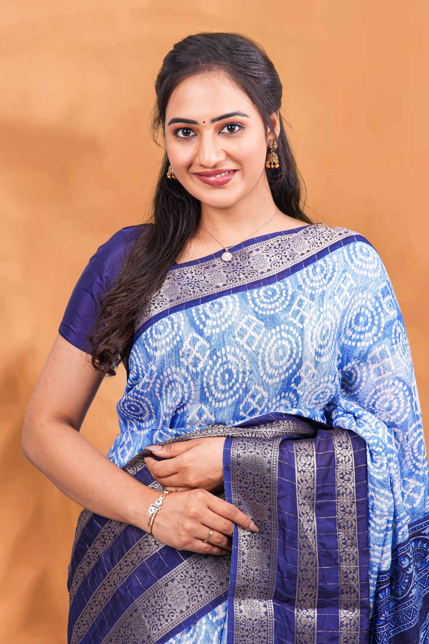 Dola Silk