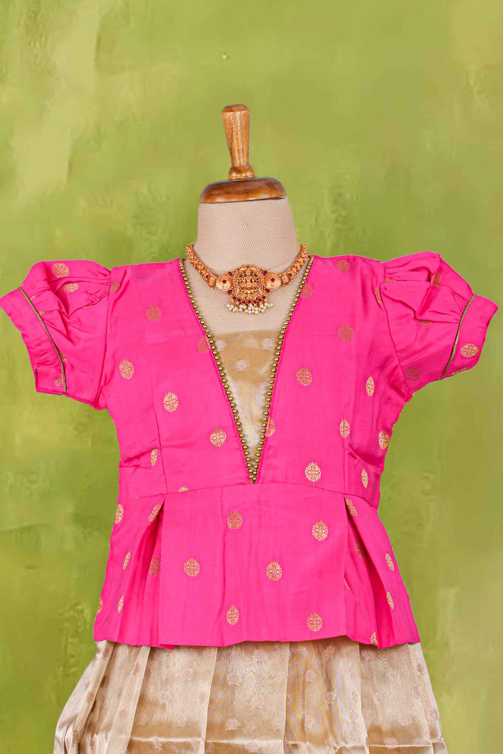 Pattu Pavadai