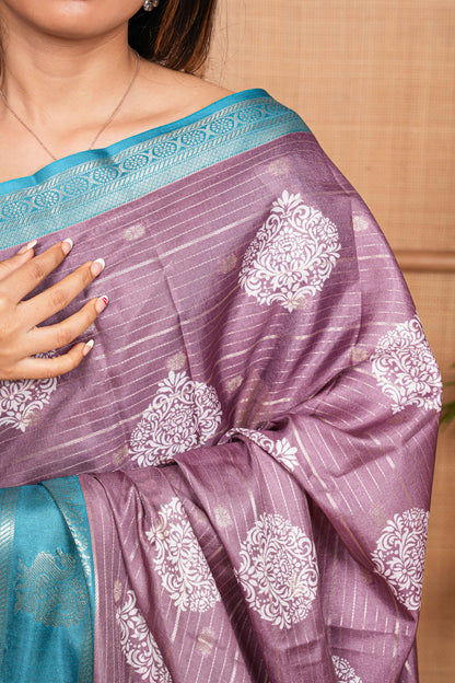 dola silk saree with elegant zari