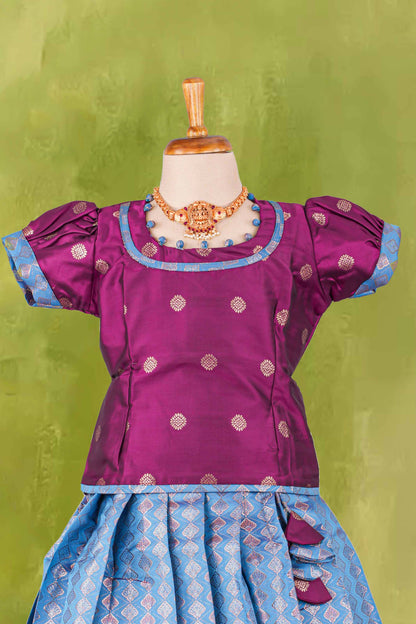 Pattu Pavadai