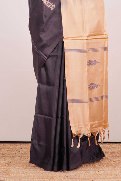 Vazhainaar Silk
