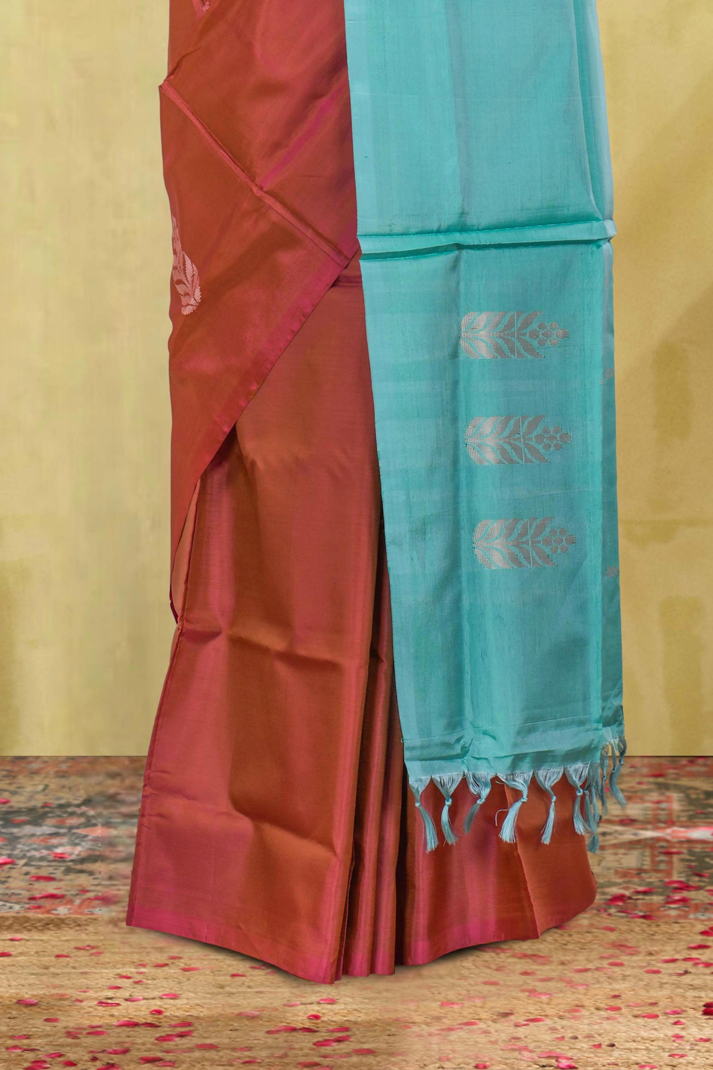 Vazhainaar Silk