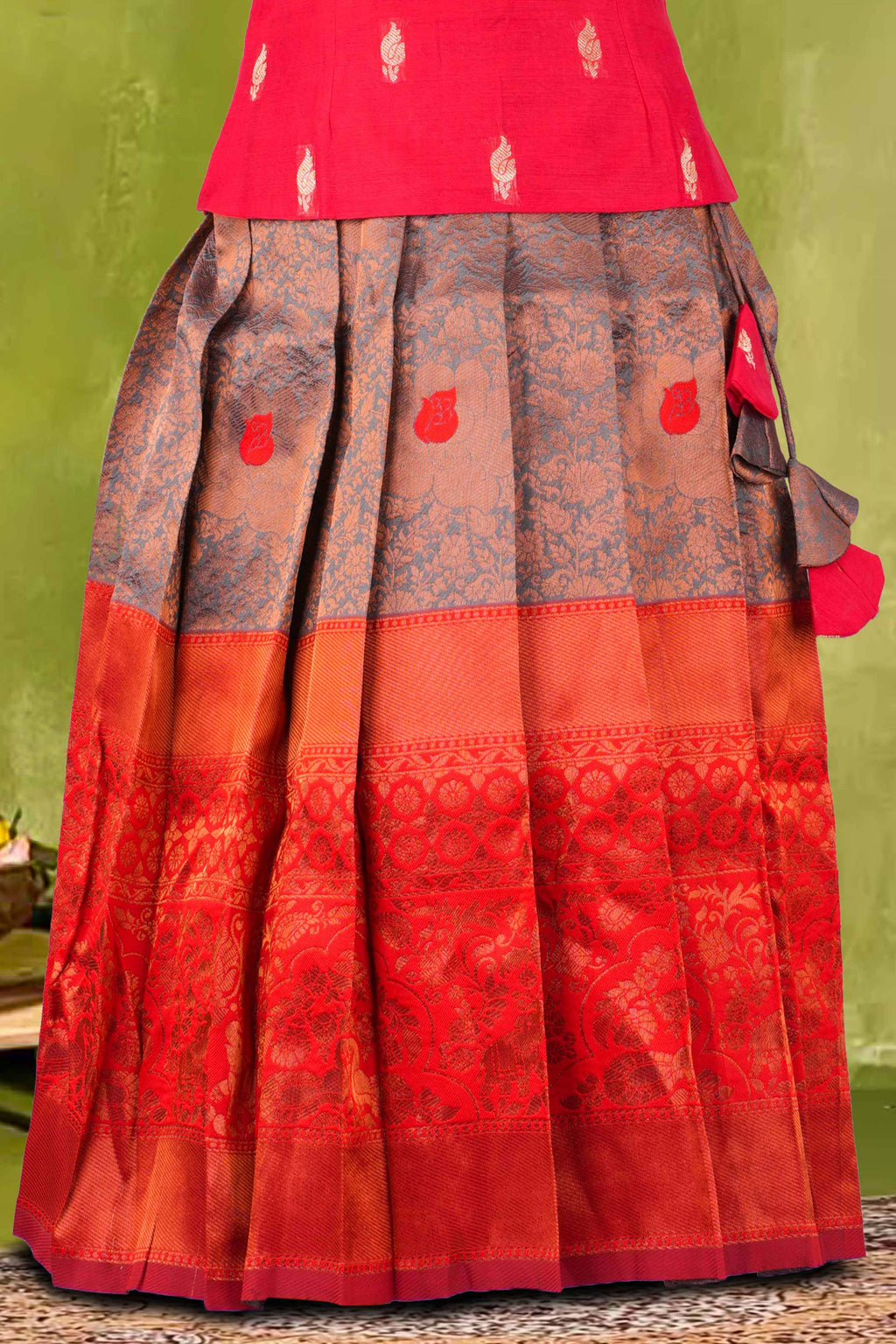 Pattu  pavadai