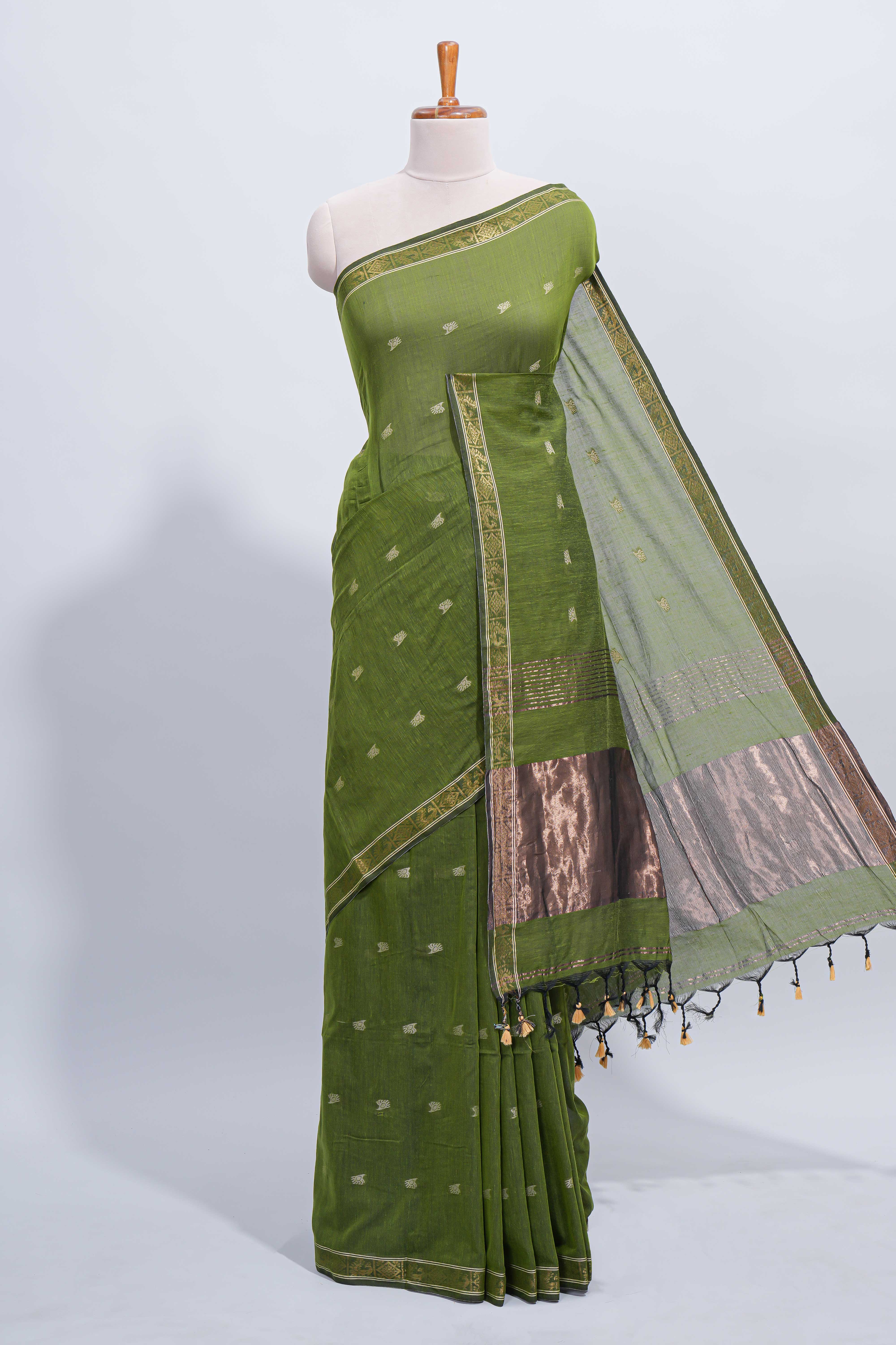 Green thread butta south cotton saree with self zari border and matching pallu
