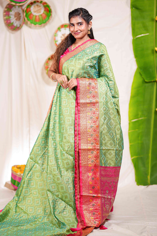Green geometric design kota cotton saree with contrast border and printed pallu