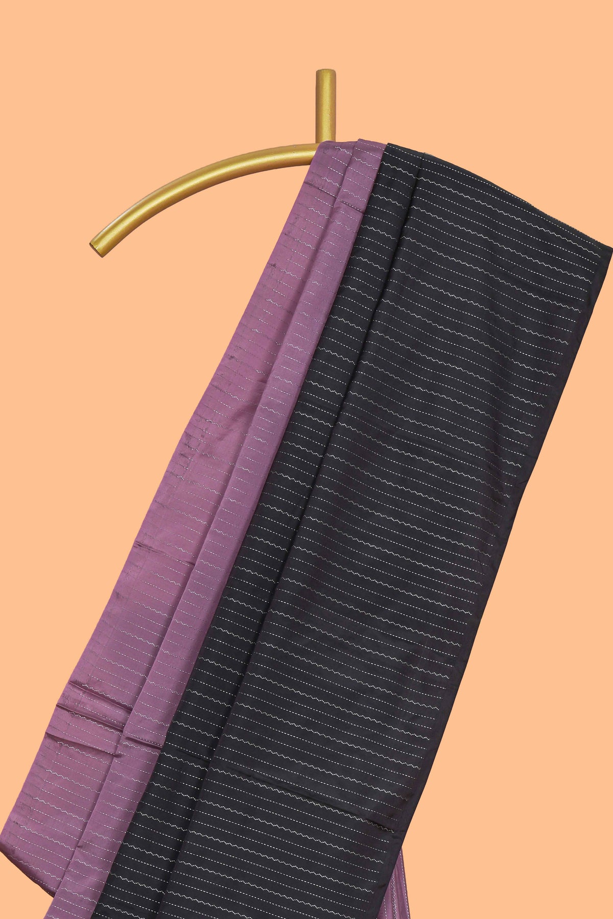 Borderless mauve & black dual tone striped design arani gift saree with self pallu and matching blouse
