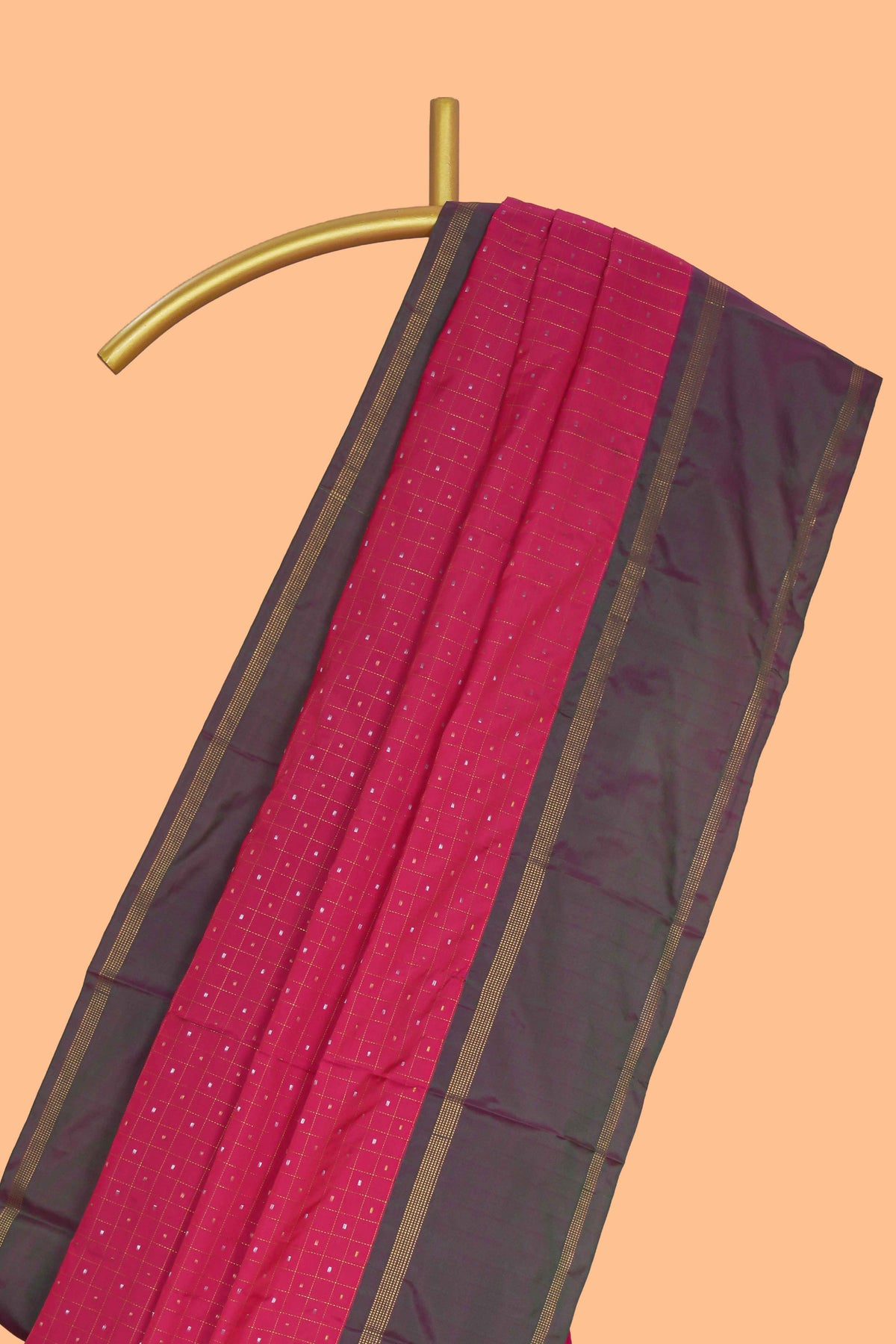 Pink checked and motifs design arani gift saree with contrast border and matching blouse