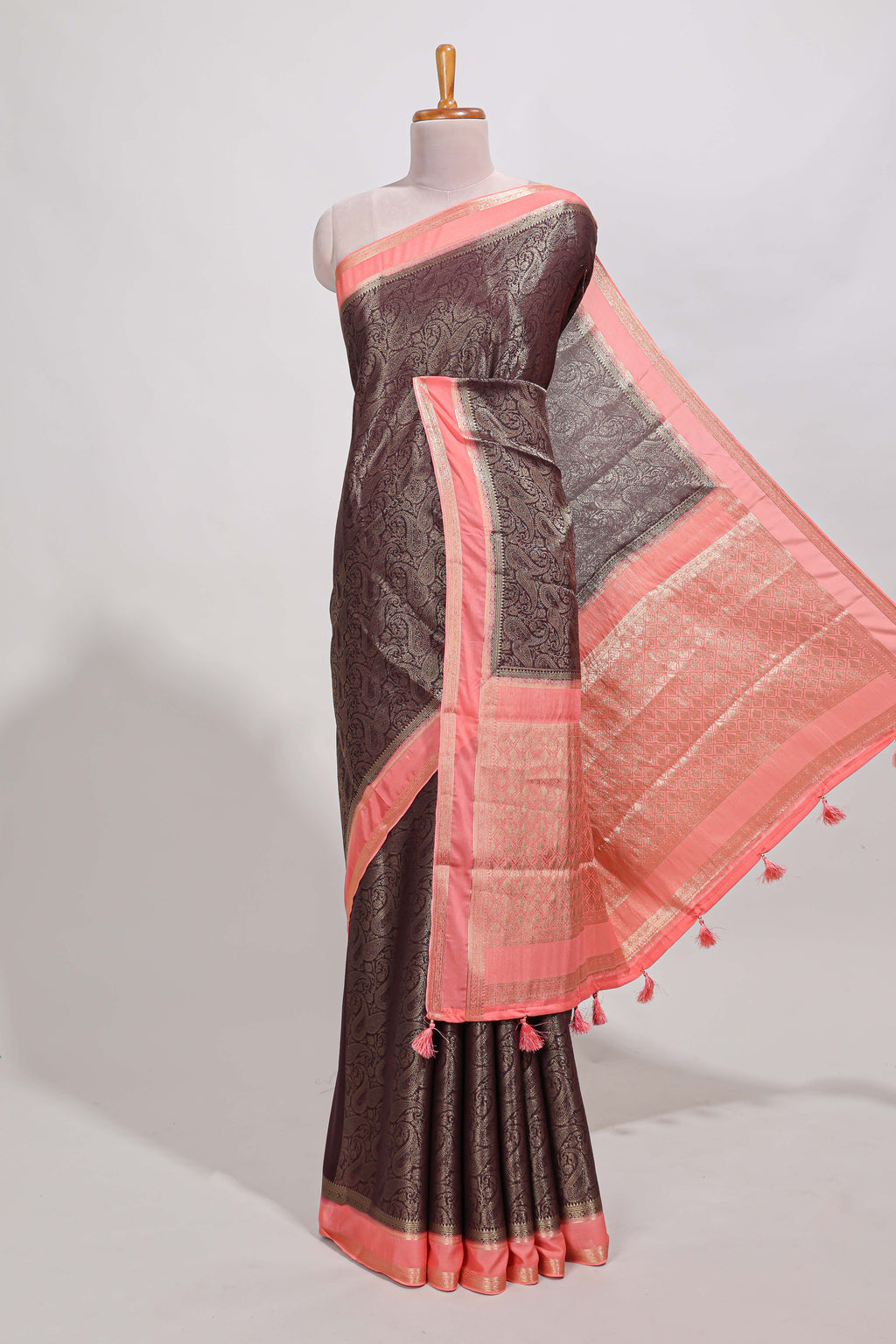 brown art mysore silk saree with retta petta contrast border and rich pallu with plain blouse
