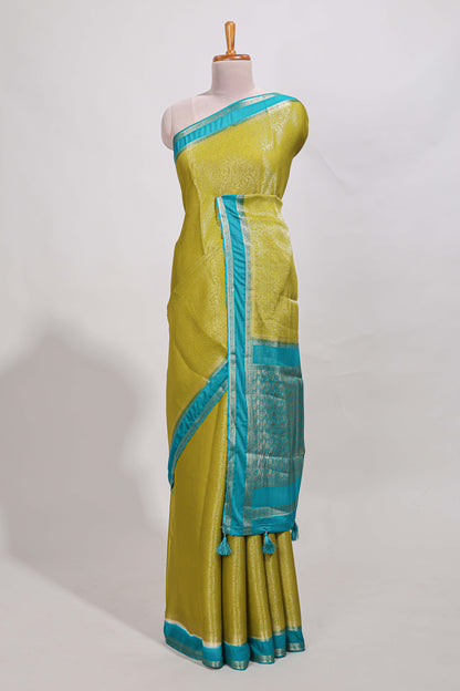 Green art mysore silk saree with retta petta contrast border and rich pallu with plain blouse