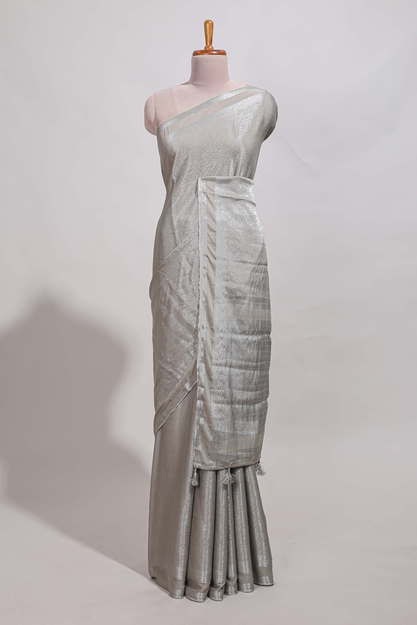 silver art mysore silk saree with retta petta contrast border and rich pallu with plain blouse