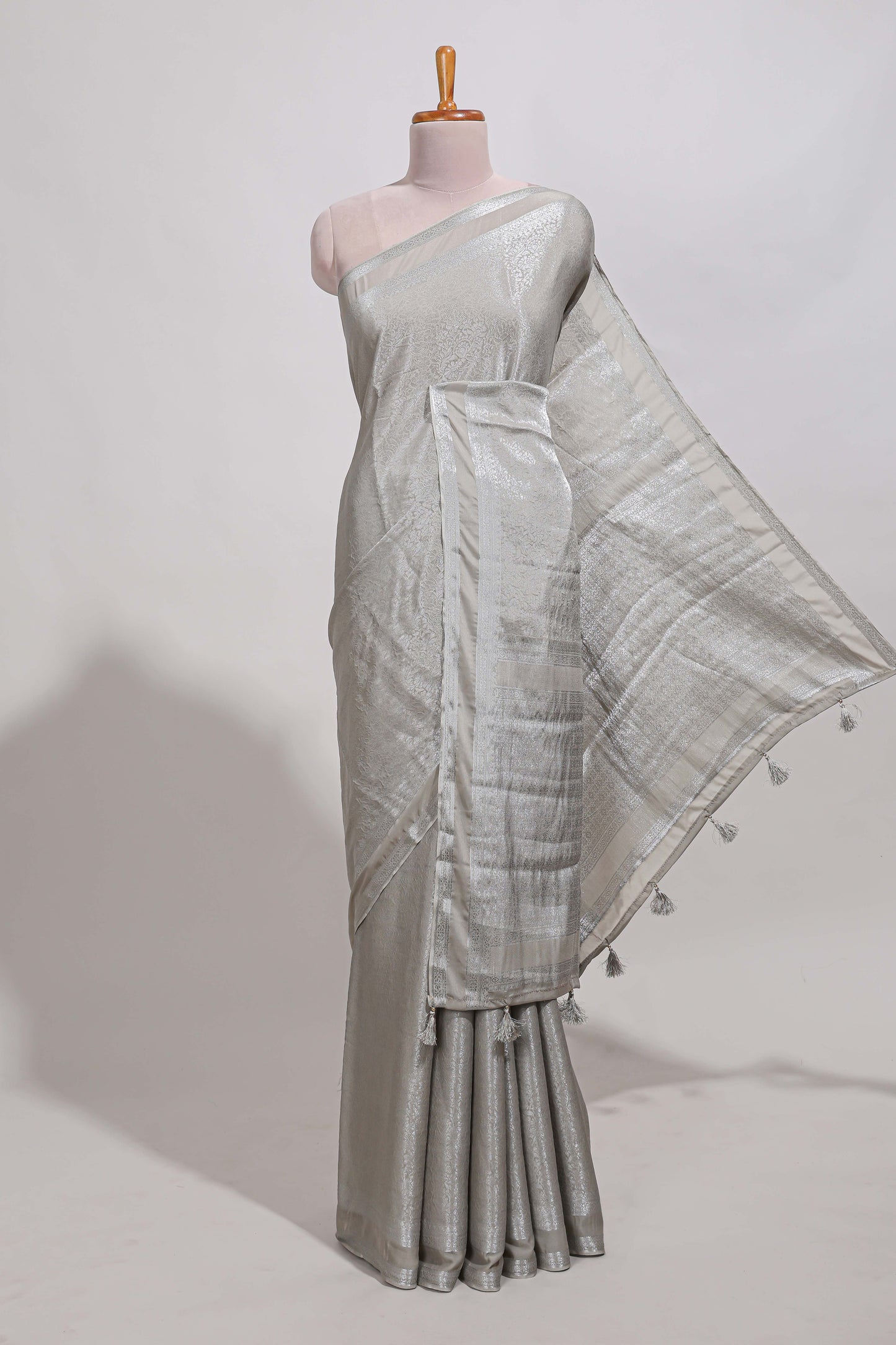 silver art mysore silk saree with retta petta contrast border and rich pallu with plain blouse