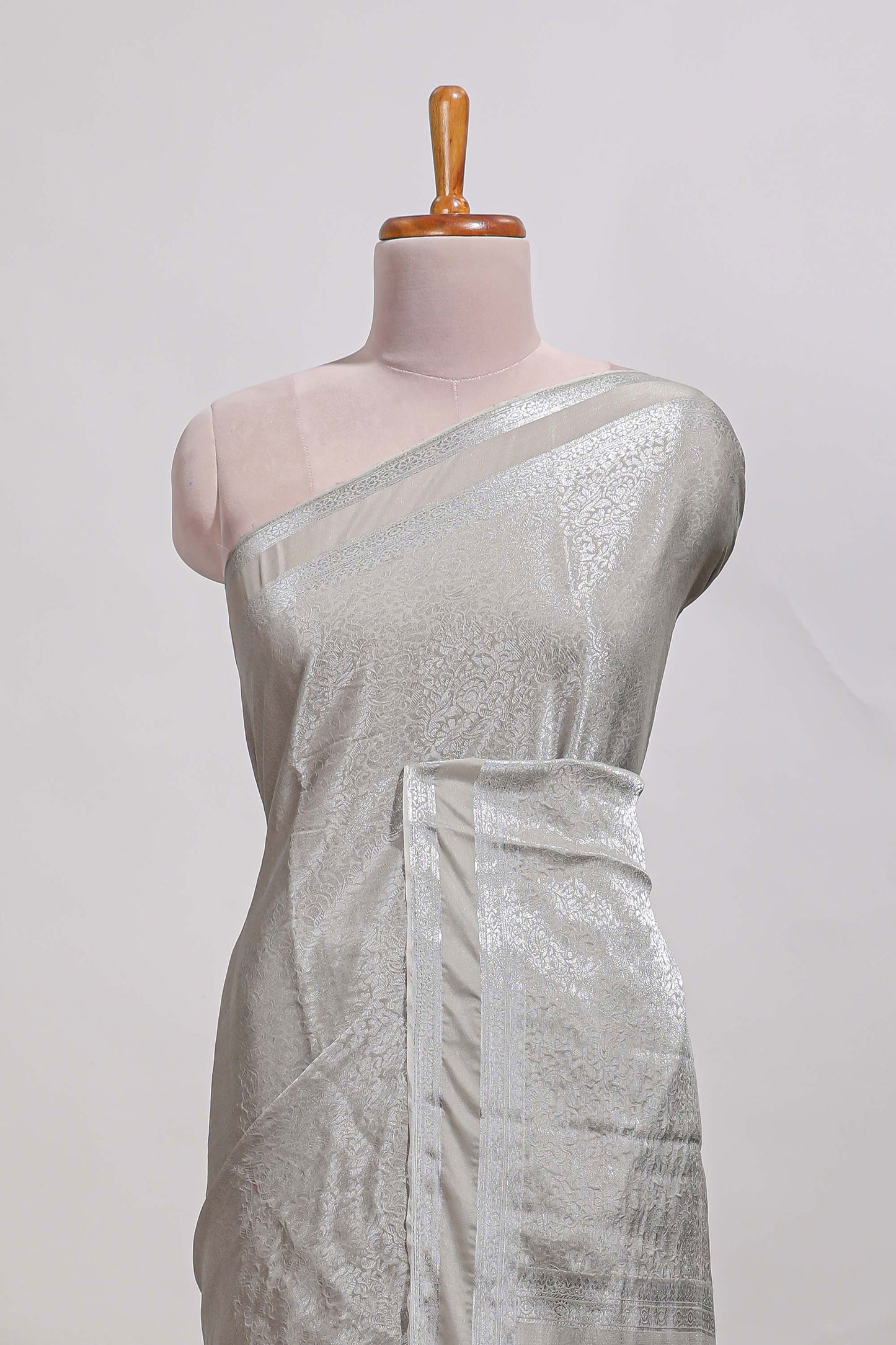 silver art mysore silk saree with retta petta contrast border and rich pallu with plain blouse