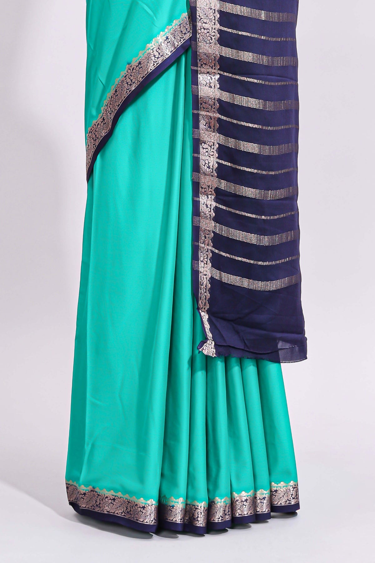 Green plain art mysore silk saree with contrast zari border and blouse