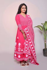 Pink Floral Print A-Line Anarkali Kurta Set with V-Neck, 3/4 Sleeves and Self Bottom