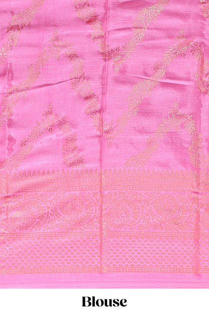 Green floral vine chevron design semi soft silk saree with contrast zari border and striped pallu