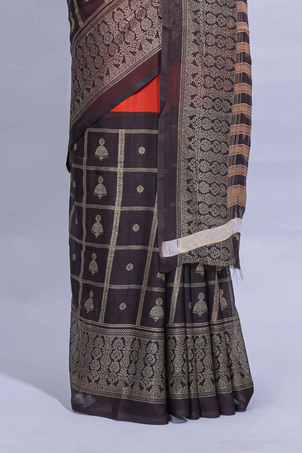 Rust Orange georgette saree with contrast foil print border and contrast pallu along with contrast blouse piece