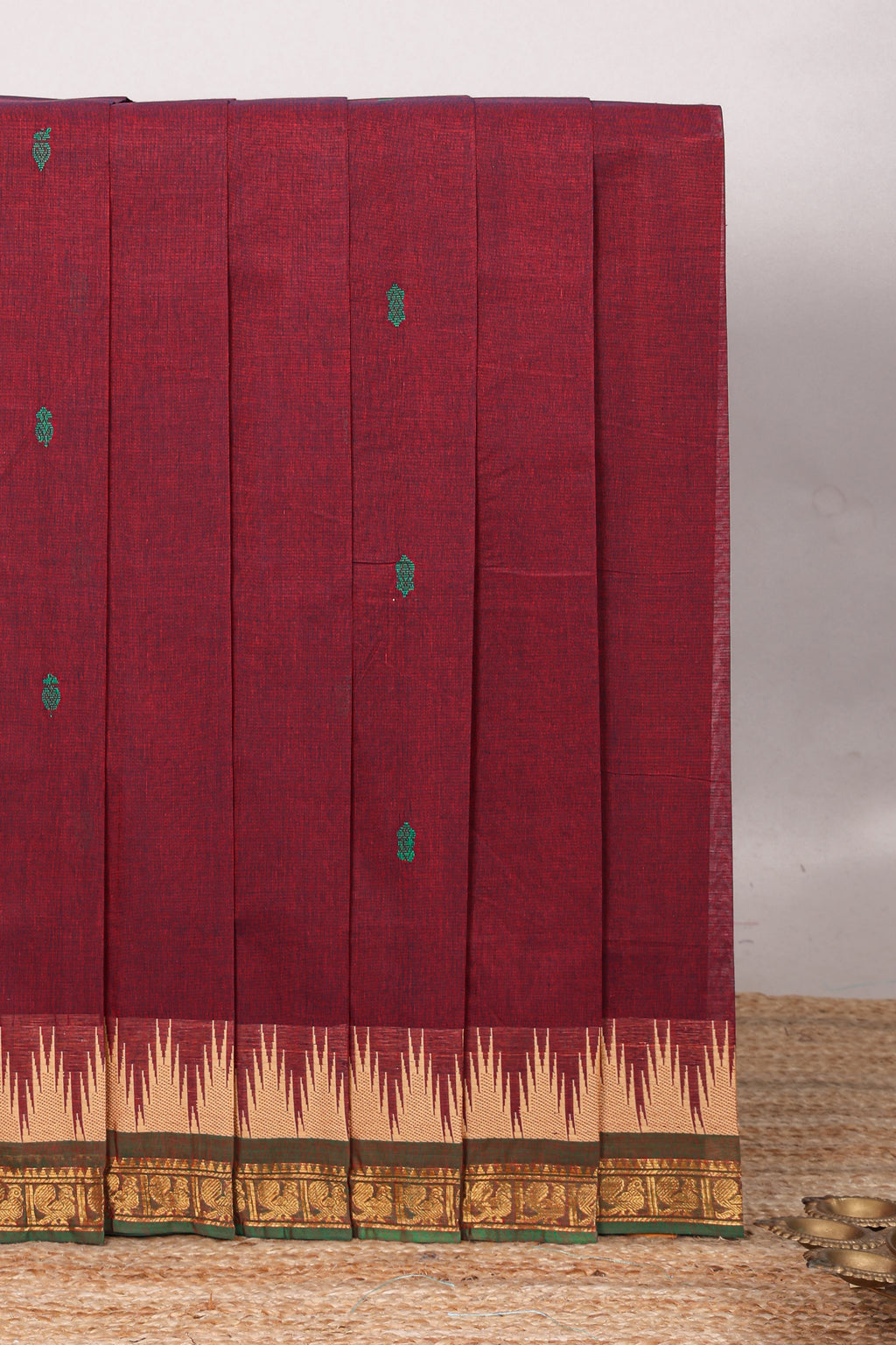 Maroon motifs design chettinad cotton saree with contrast border and matching pallu