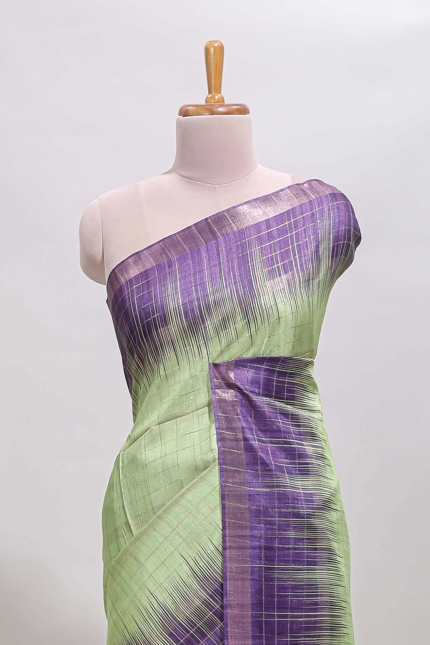 Green checked chanderi cotton saree with contrast zari border and blouse