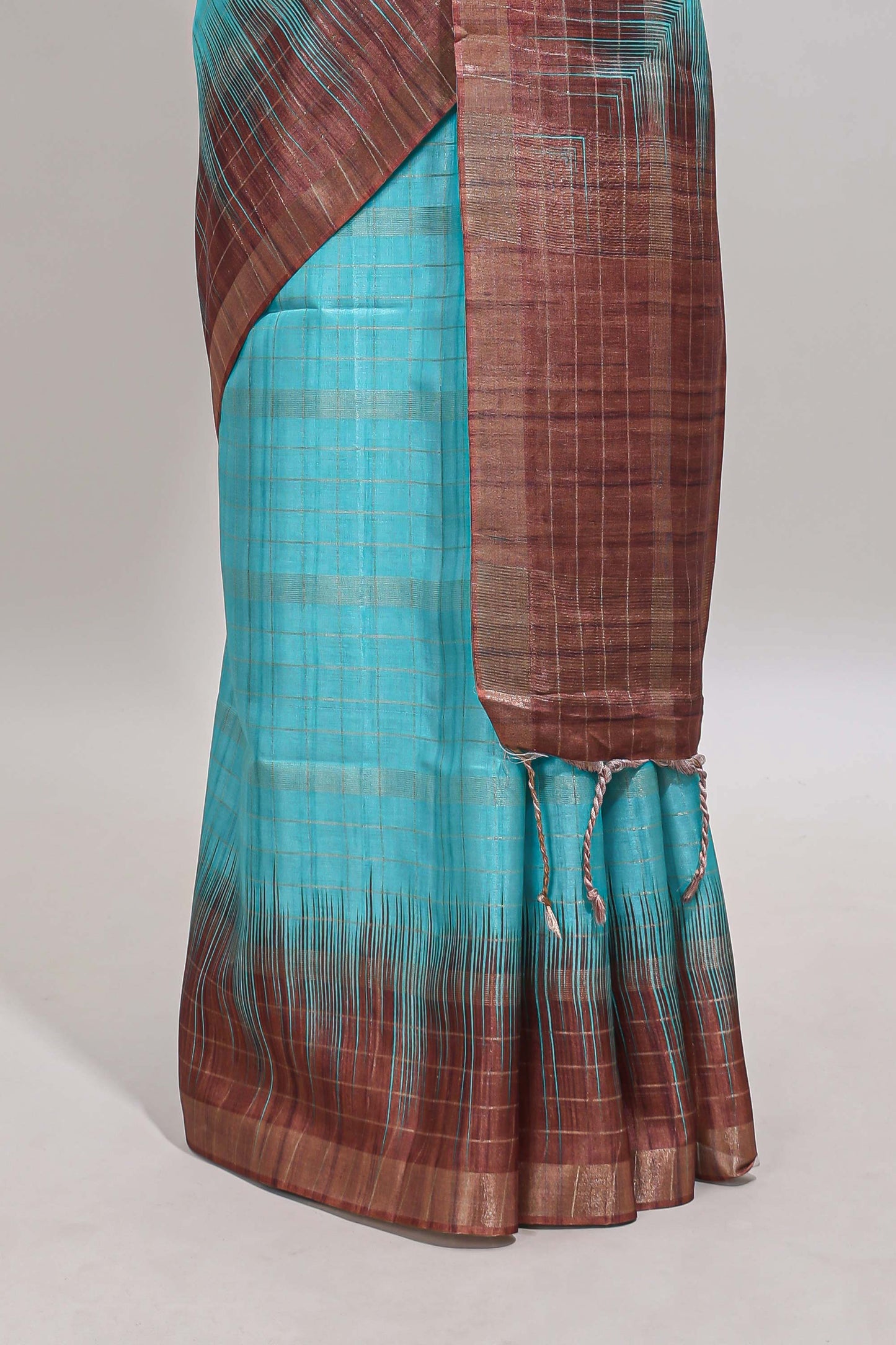 Blue checked chanderi cotton saree with contrast zari border and blouse