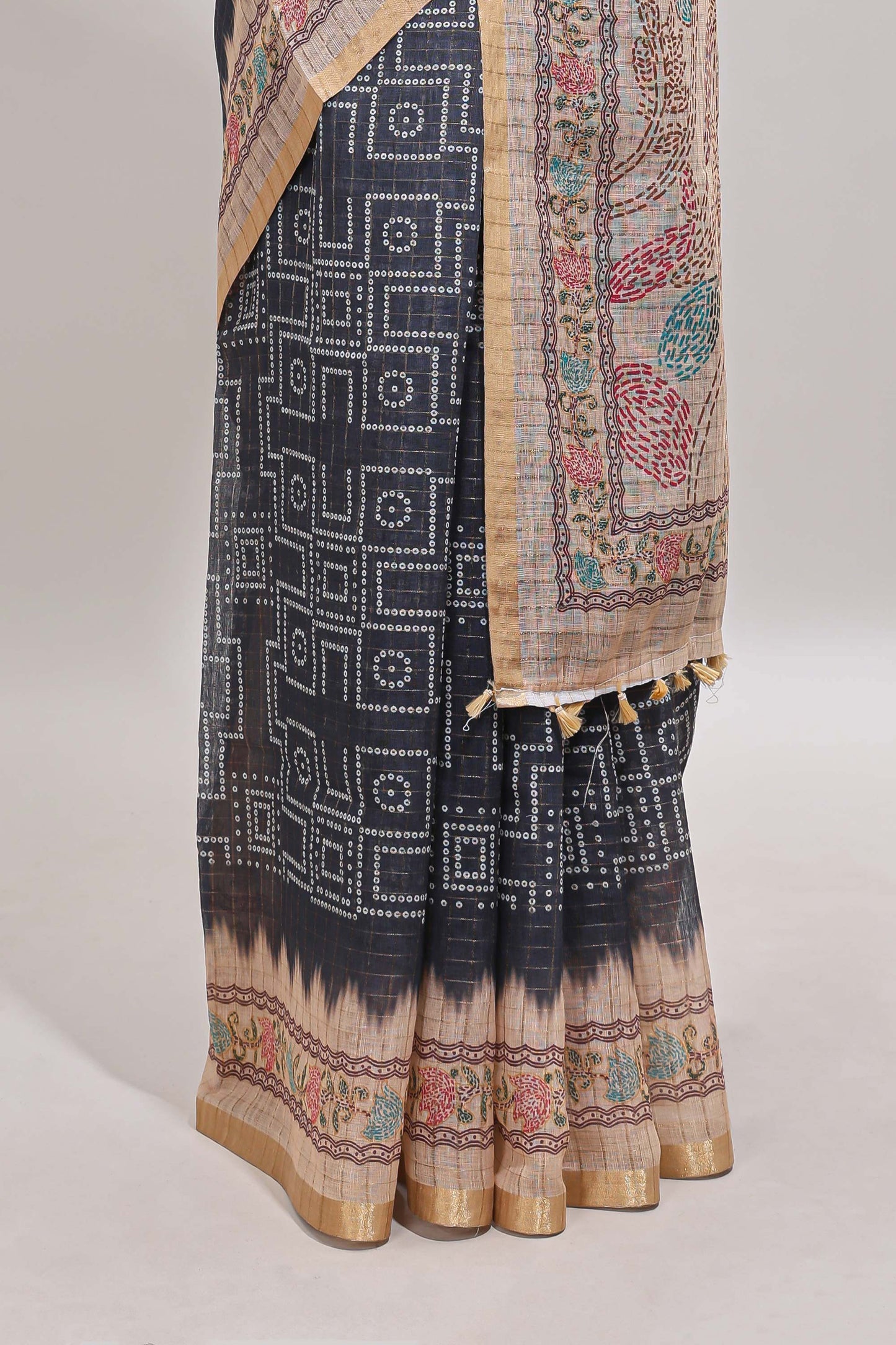 Grey bhandhini style geometric design chanderi cotton saree with contrast border and blouse