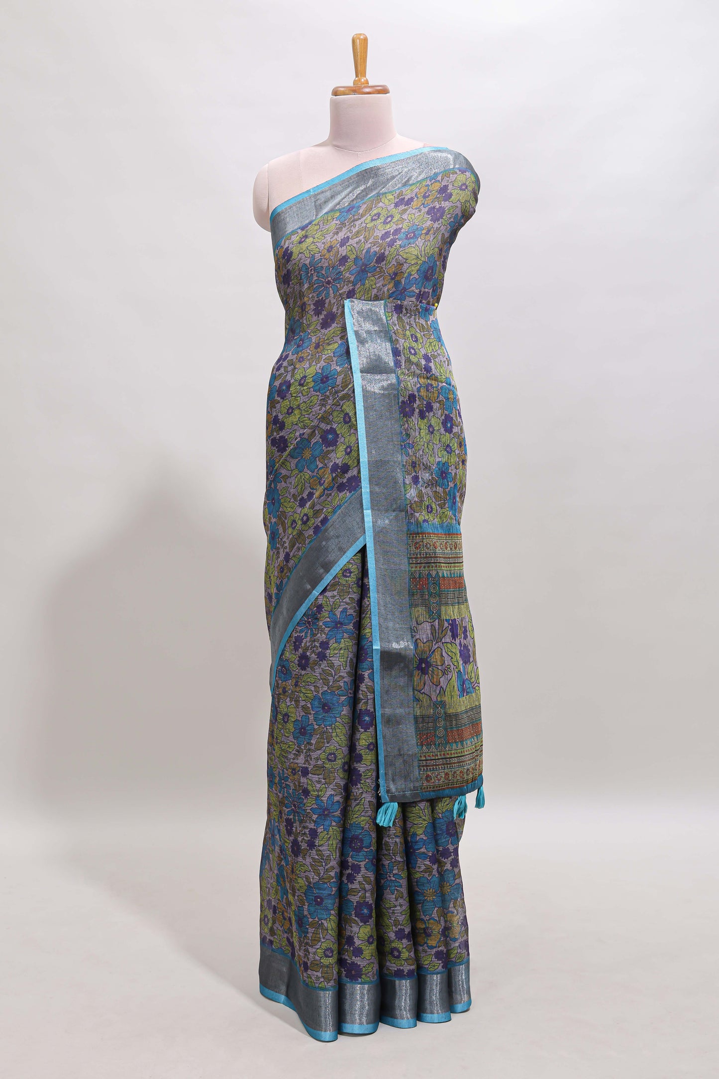 Cameo pink floral design chanderi cotton saree with contrast zari border and matching blouse
