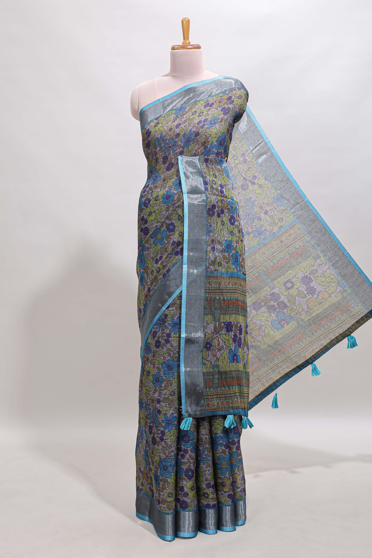 Cameo pink floral design chanderi cotton saree with contrast zari border and matching blouse
