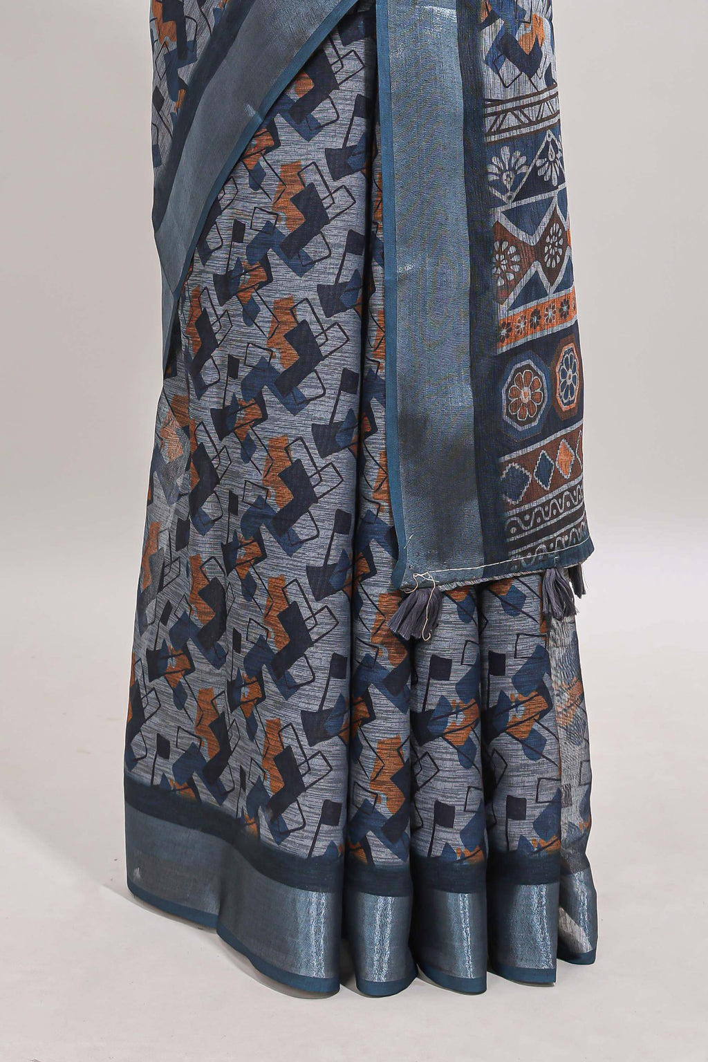 Grey geometric design chanderi cotton saree with contrast zari border and printed blouse