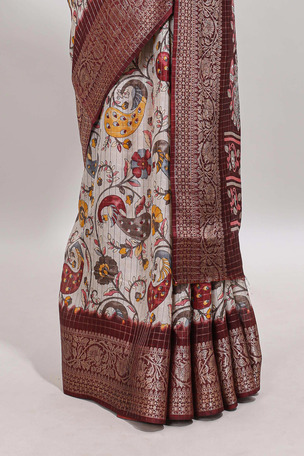 Cream checked floral design chanderi cotton saree with contrast border and printed pallu