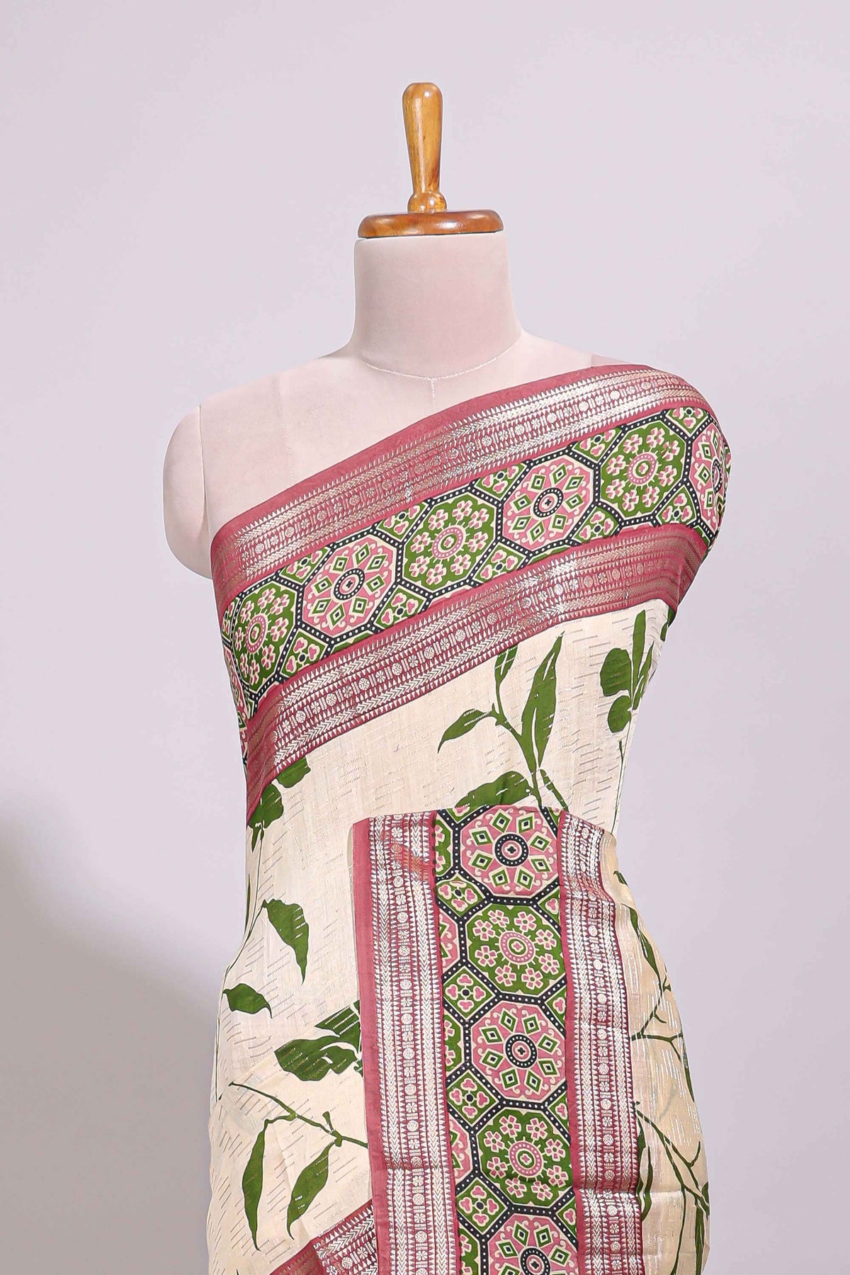 Cream leaf design chanderi cotton saree with contrast bentex zari border and  printed blouse