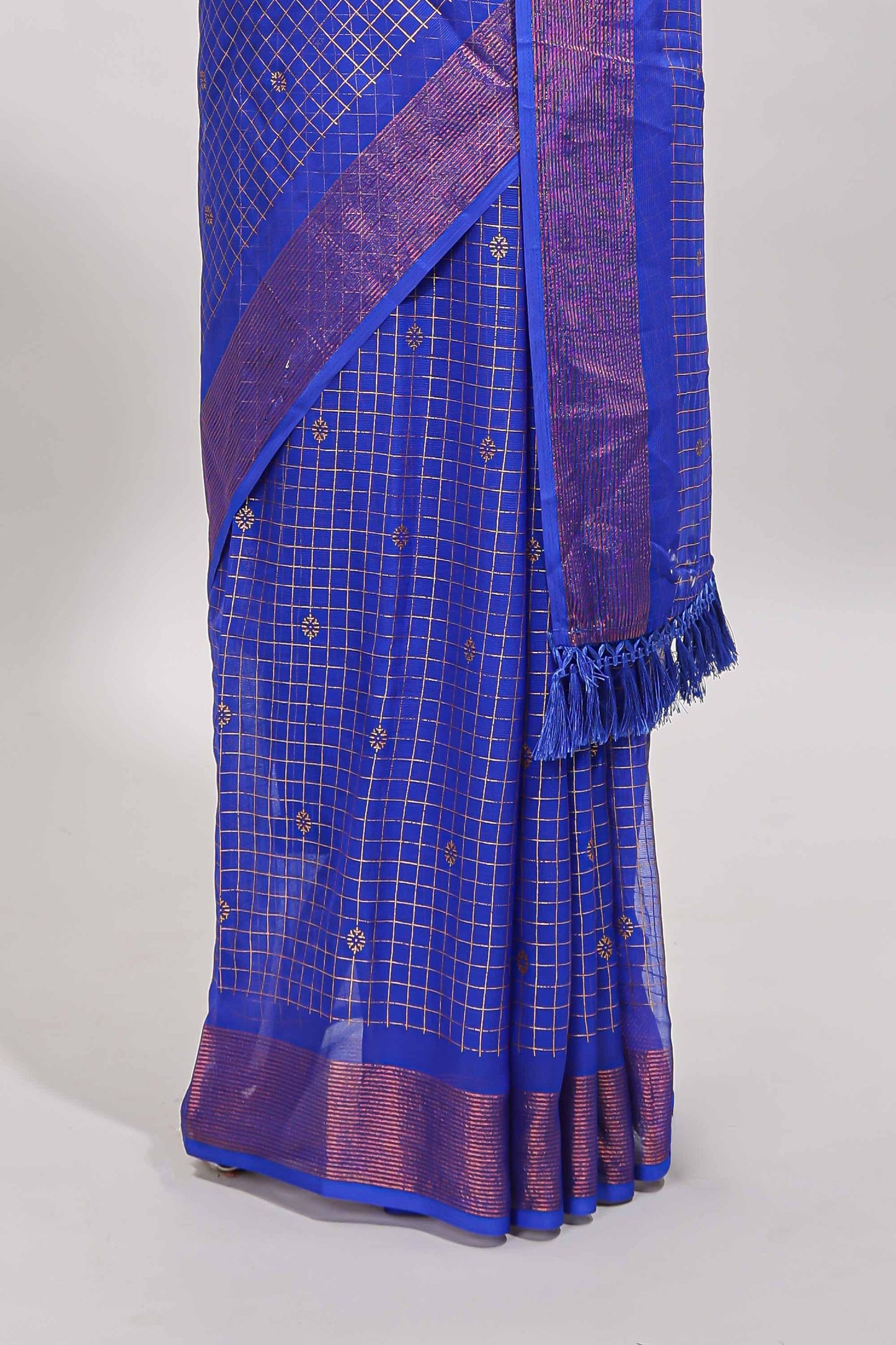 Blue checked zari butta dola silk saree with self zari border and matching blouse