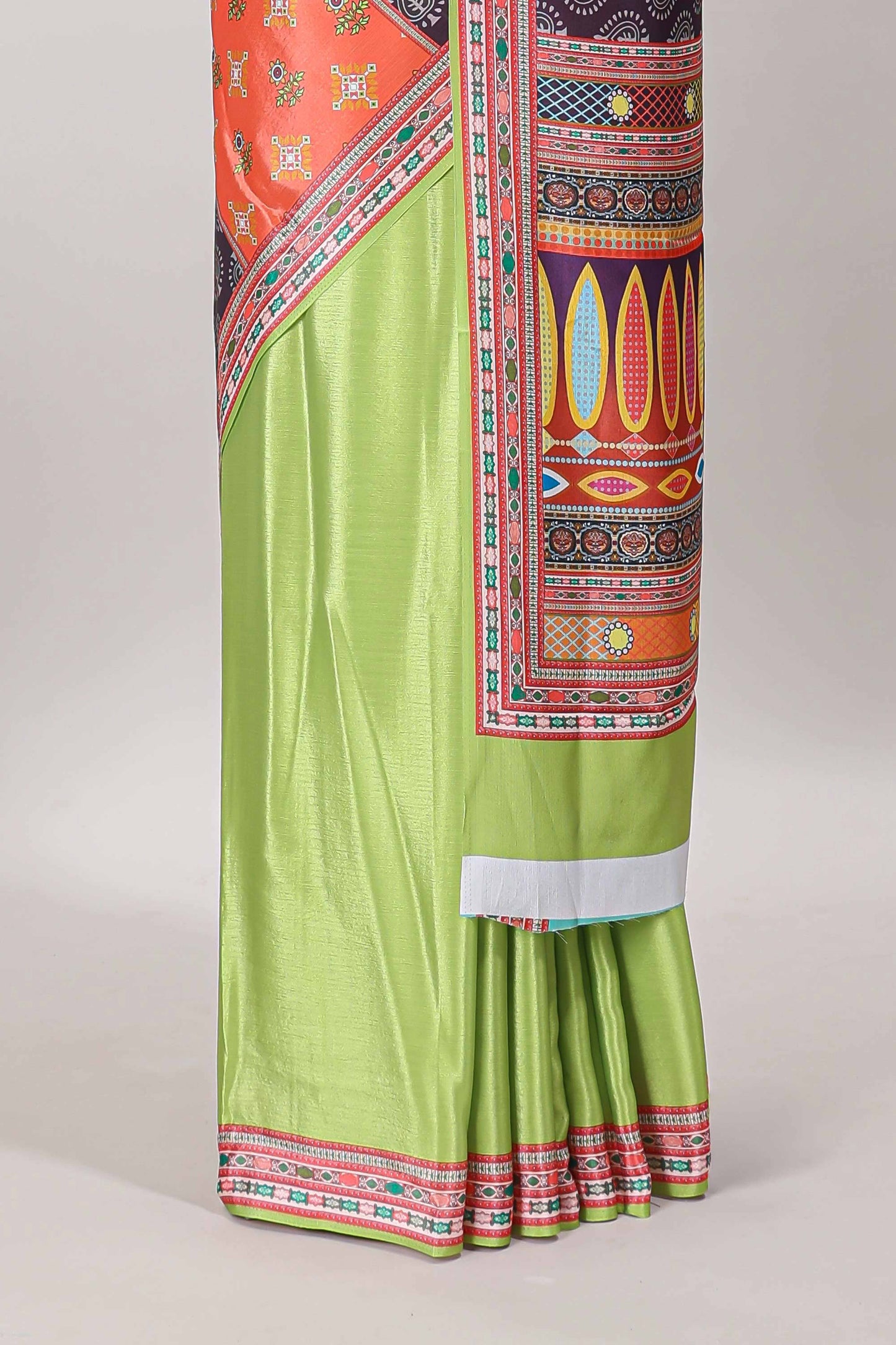 Green geometric pattern & floral design masakali saree with self border and matching blouse