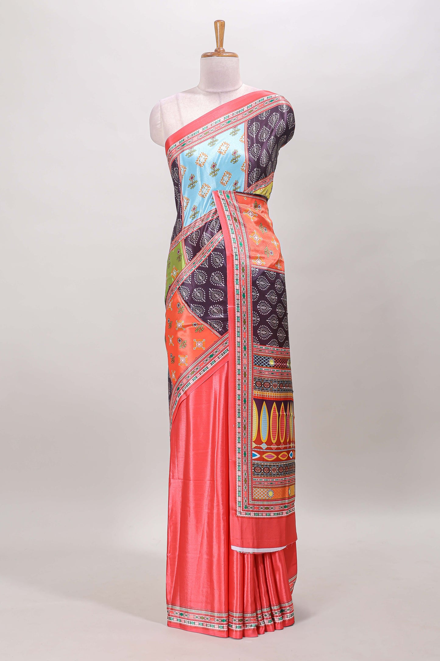 Peach geometric pattern & floral design masakali saree with self border and matching blouse