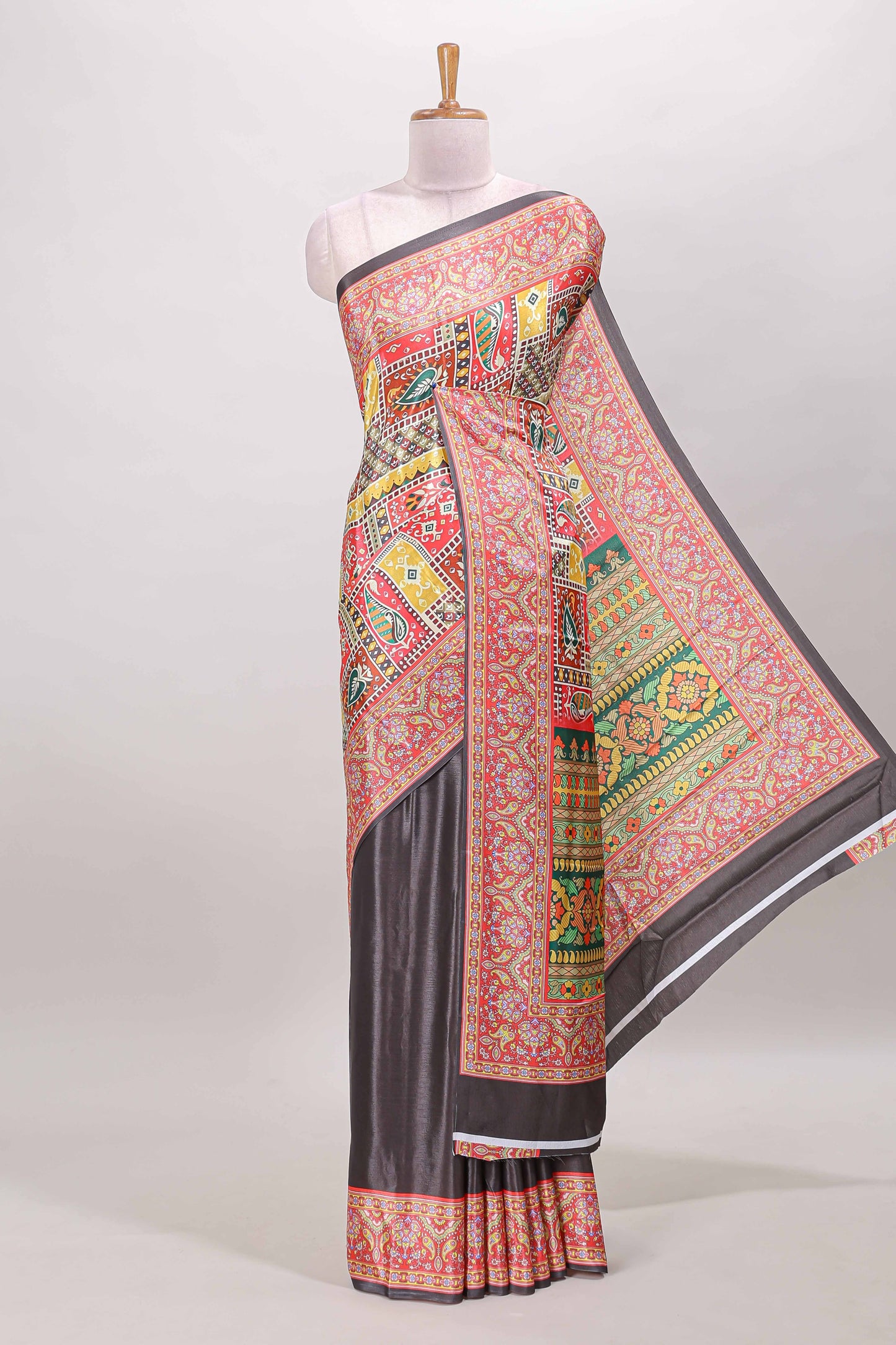 Brown geometric & ikkat design masakali saree with self border and matching blouse