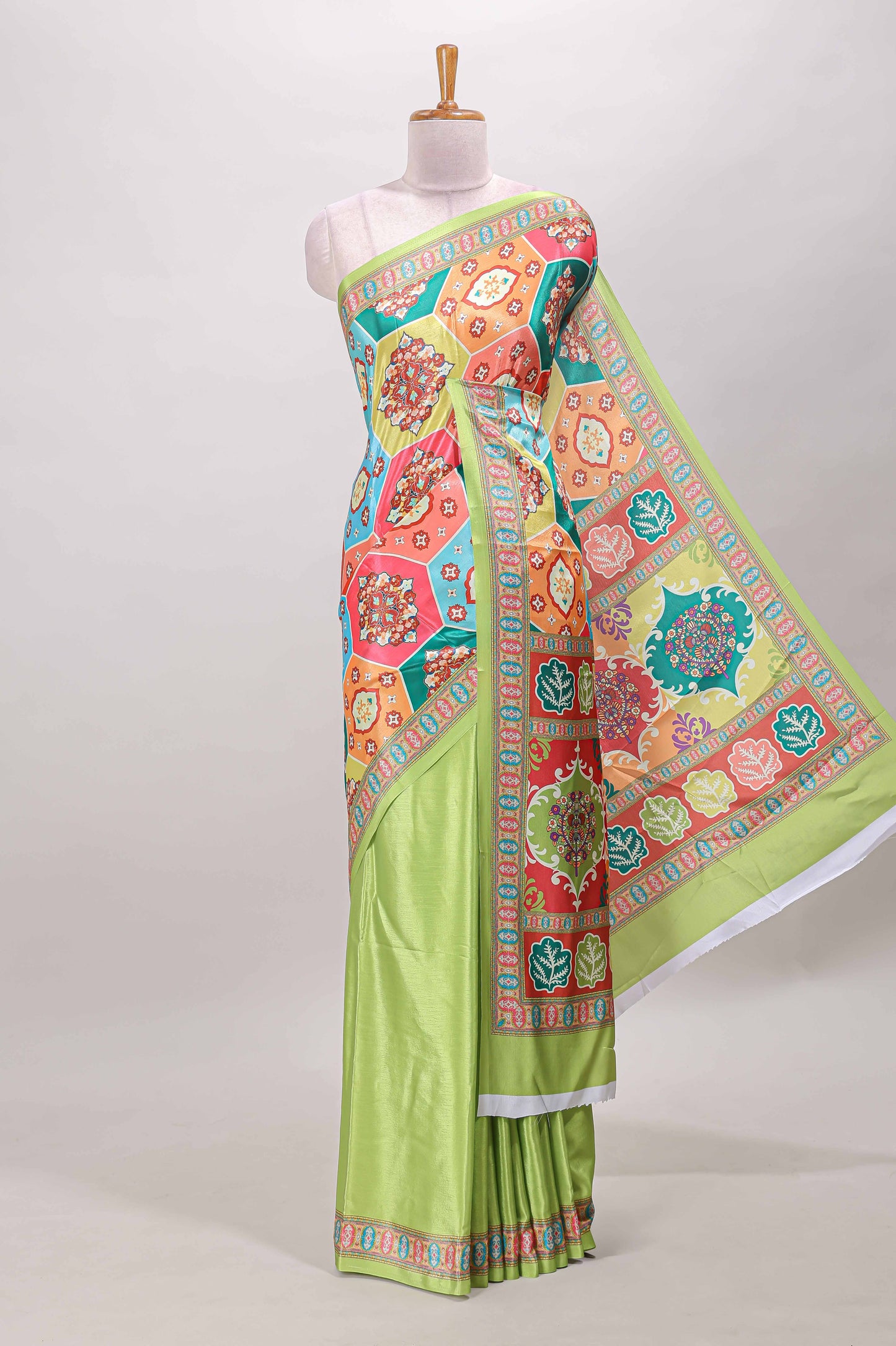 Green hexa floral desgin masakali saree with self border and matching blouse