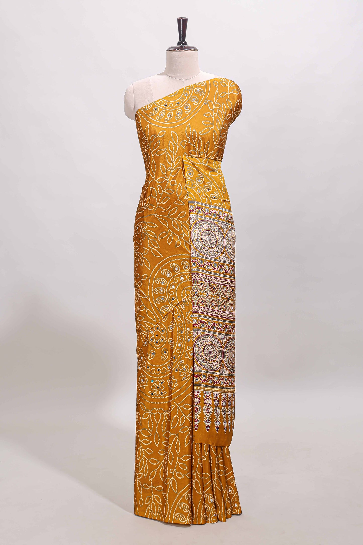 Borderless mustard floral design georgette saree with printed pallu and matching blouse