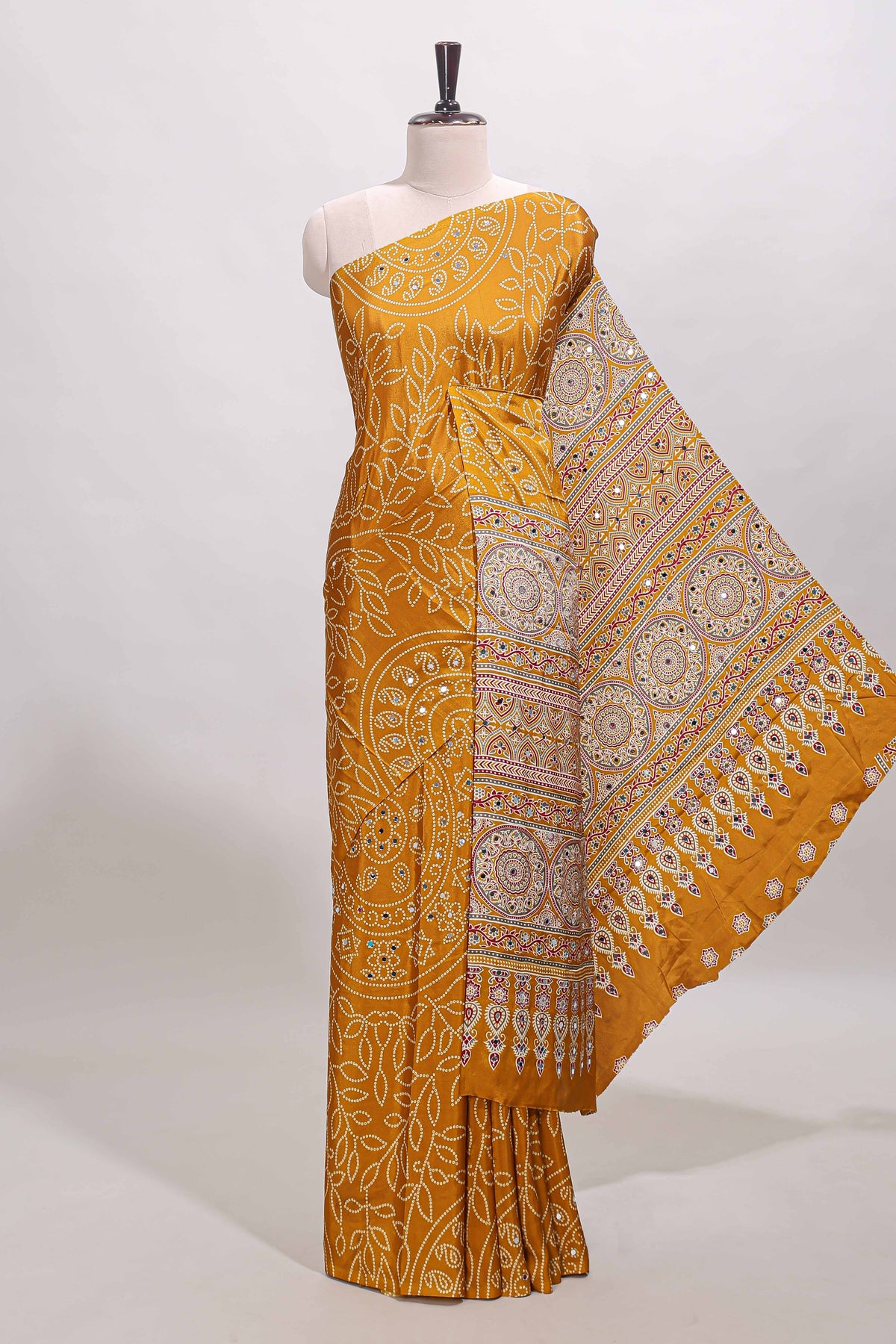 Borderless mustard floral design georgette saree with printed pallu and matching blouse