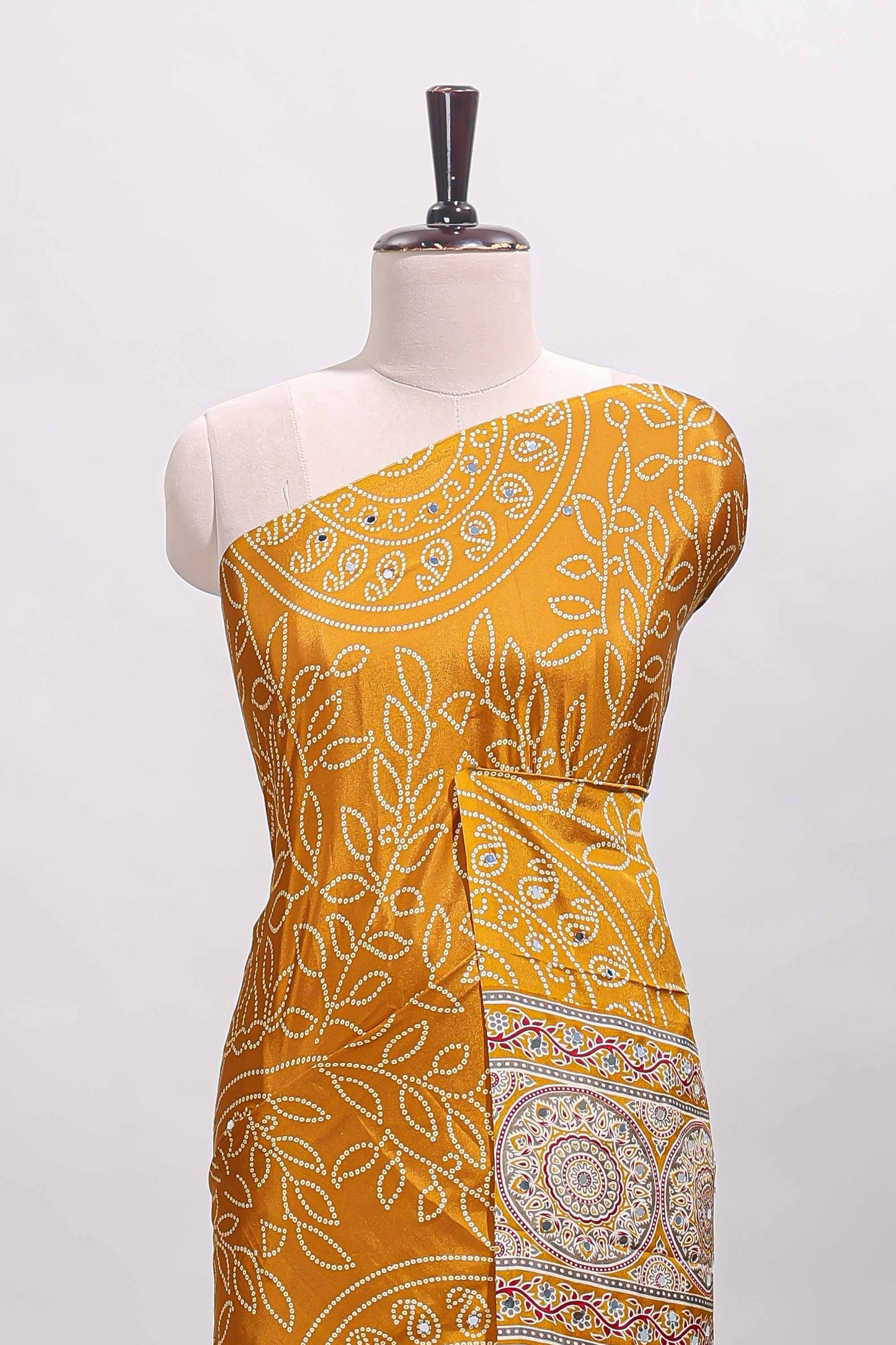 Borderless mustard floral design georgette saree with printed pallu and matching blouse